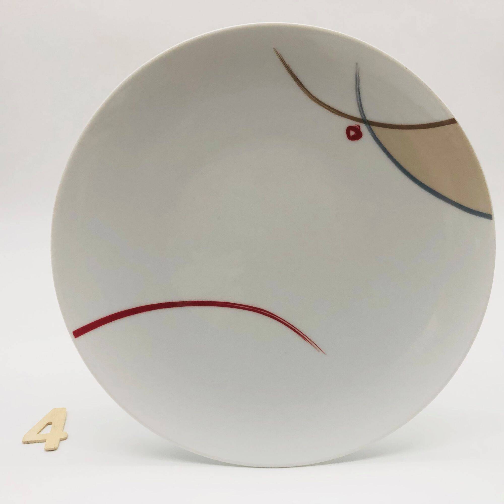 6 porcelain dessert plates. Guy Degrenne.