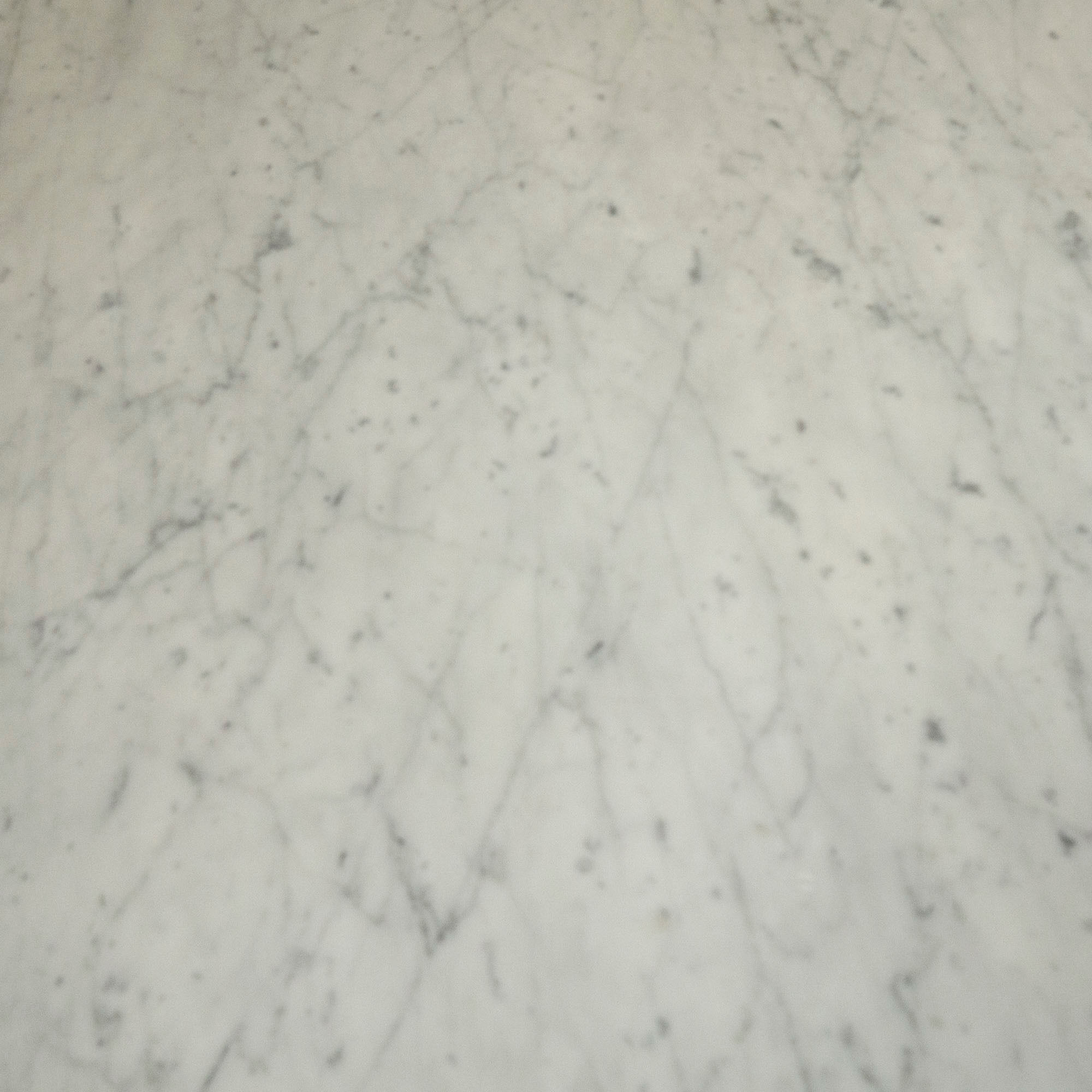 Round table Tulip in Calacatta marble by Eero Saarinen, Knoll