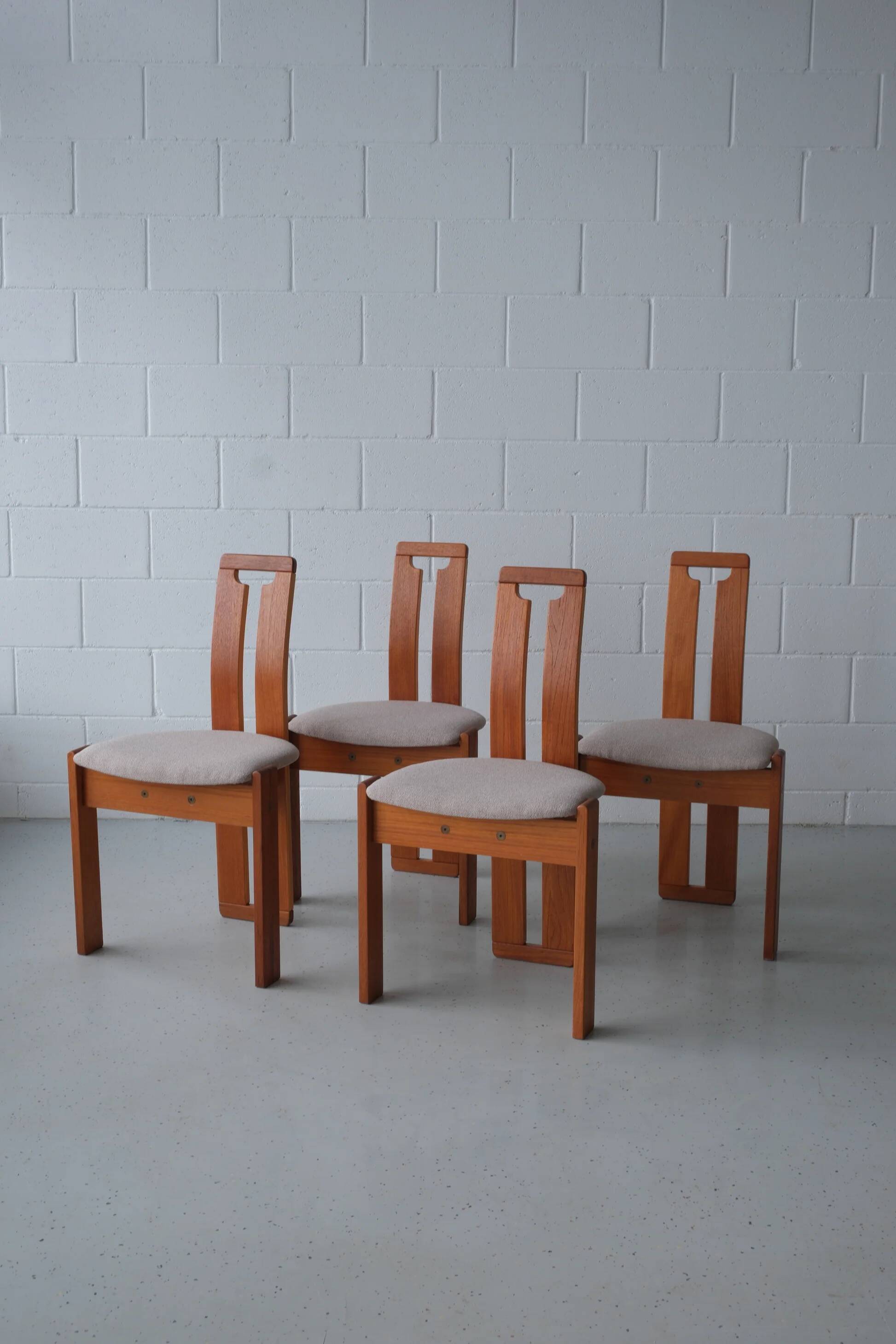 4 chaises 'Tellus' en teck conçues par Torstein Nilsen pour A. Huseby & Co, vers 1980