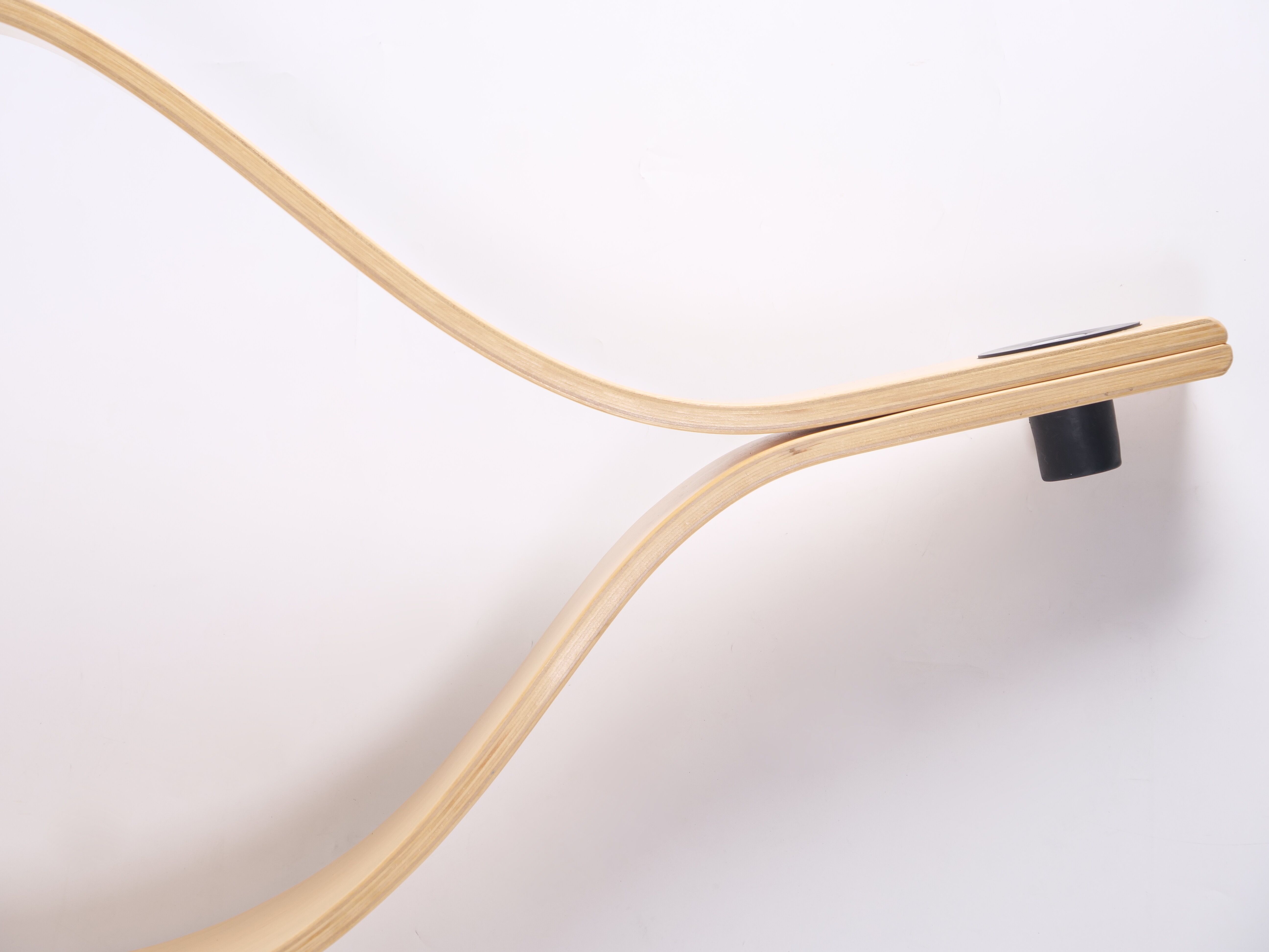 Collector rocker swing