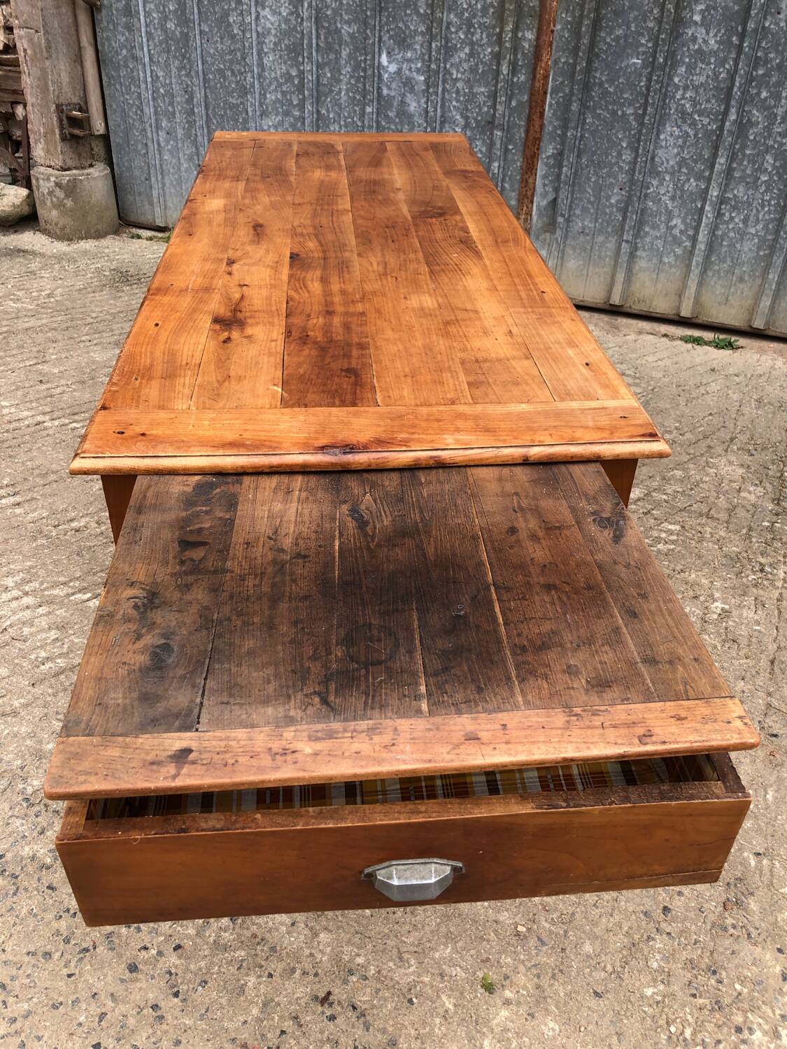 Antique cherry farmhouse table with 2 drawers and 1 pull-out
