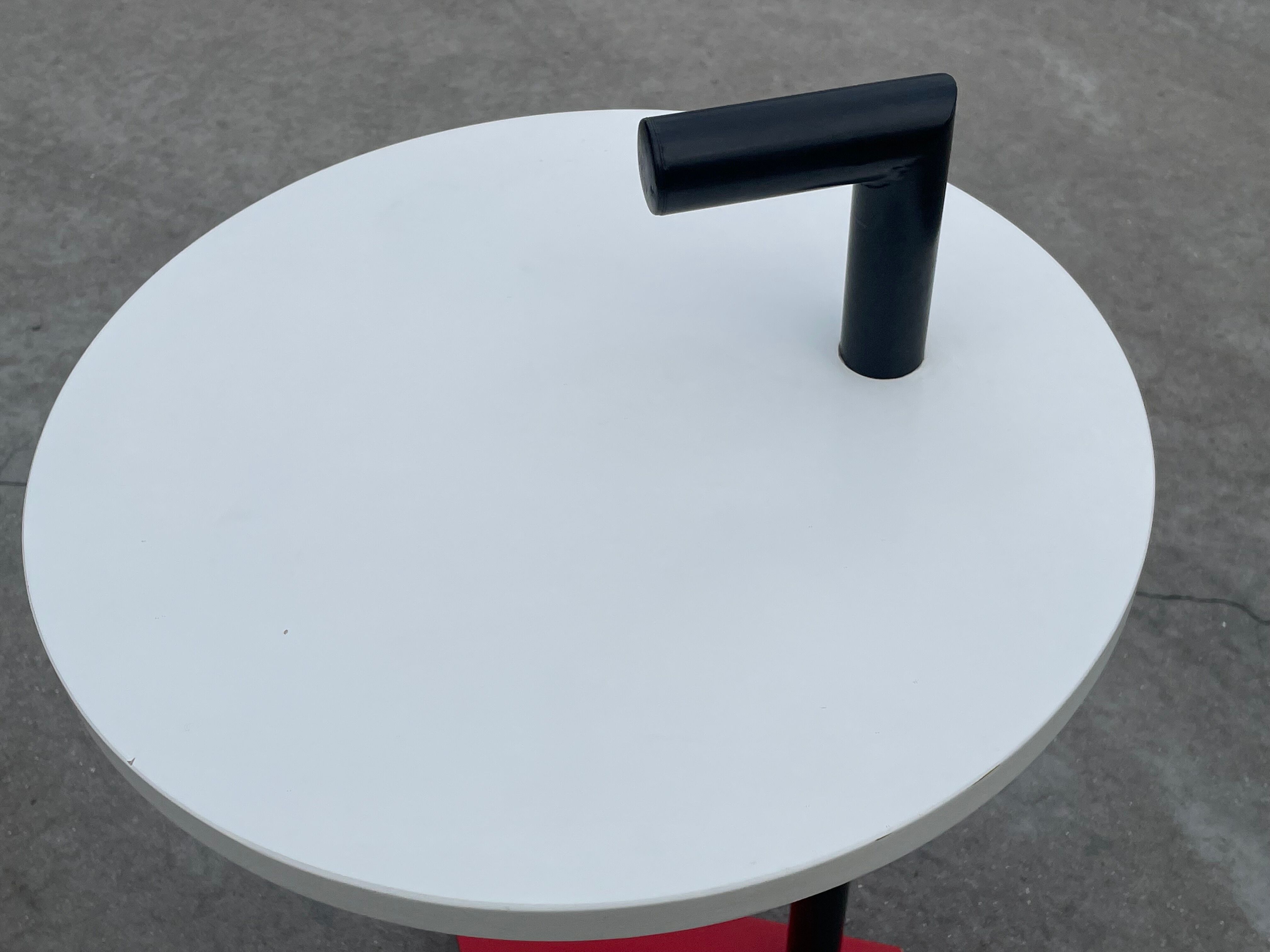 Vintage Memphis design side table table 80s design