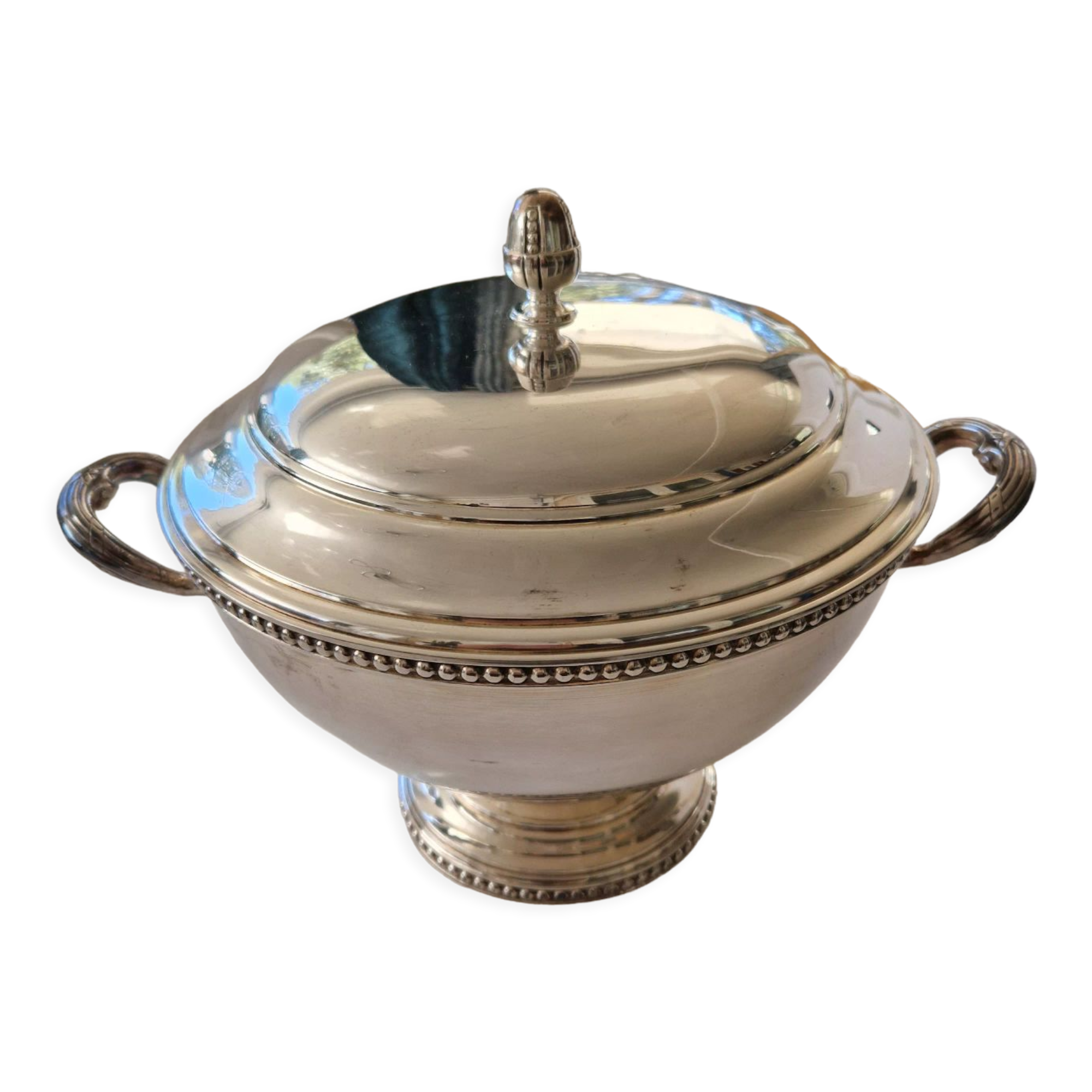 Tureen in metal