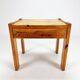 Table d’appoint en bois de pin années 1970