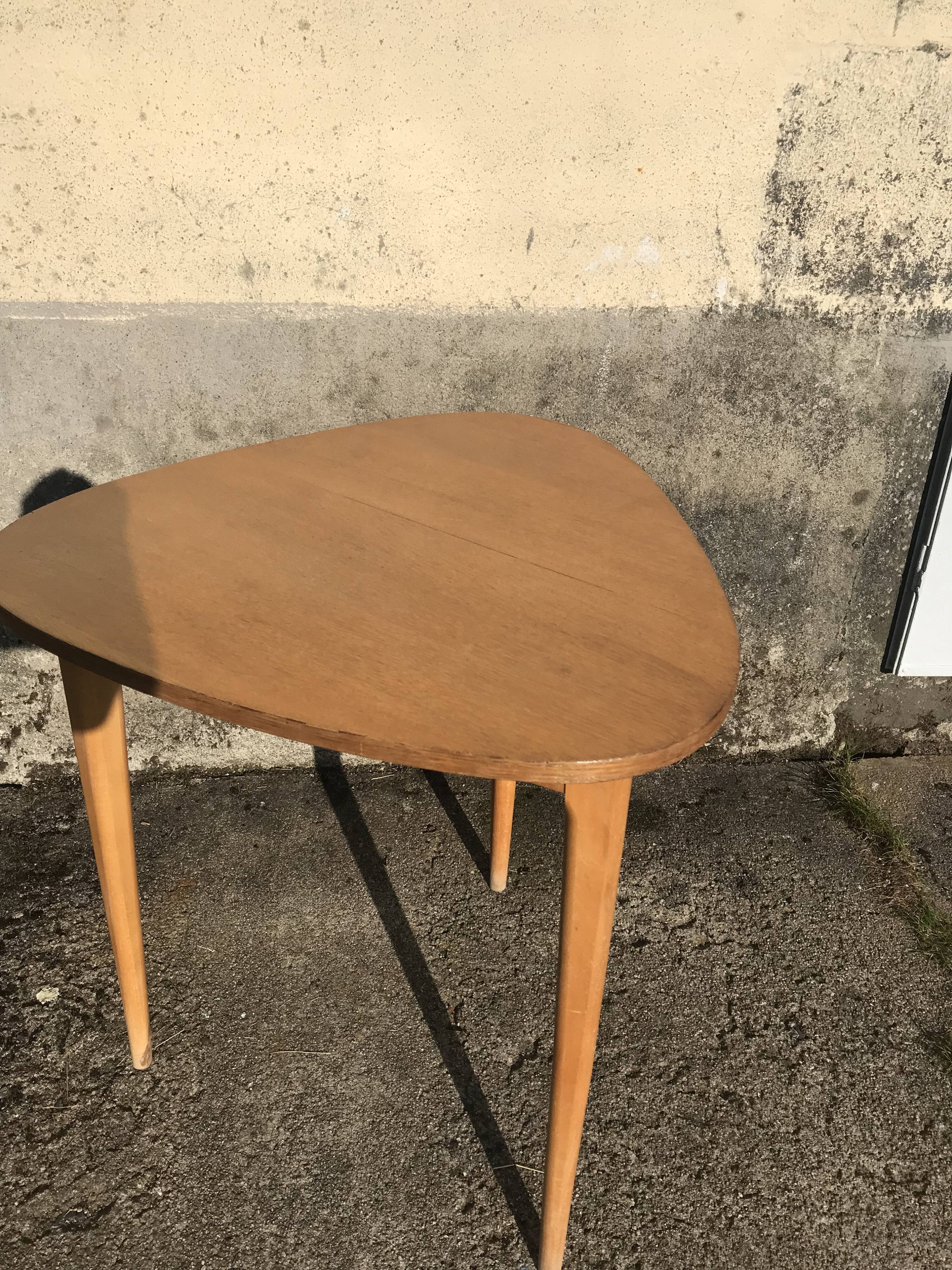 Table bistrot tripode en bois vintage