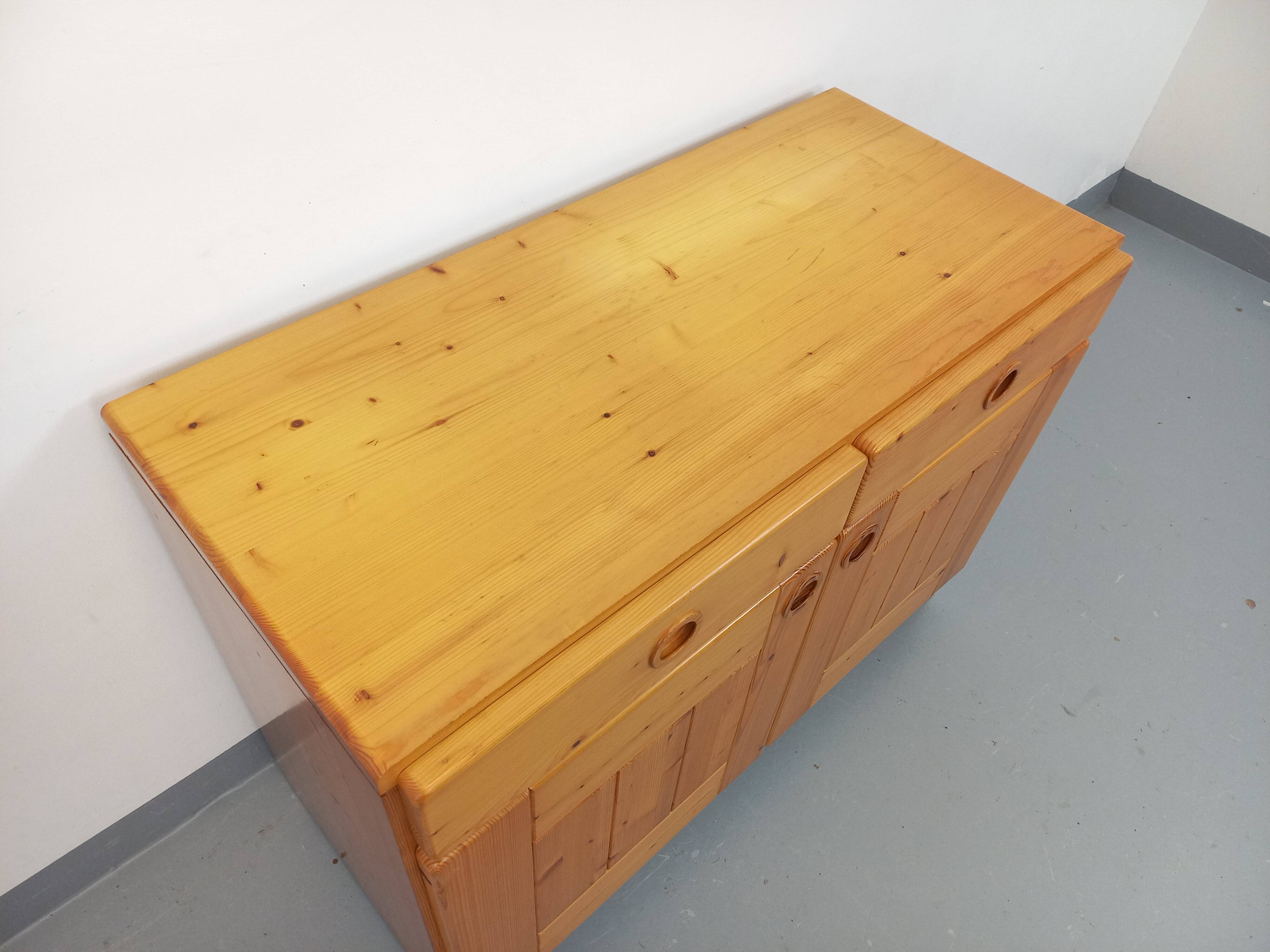 Charlotte Perriand vintage storage furniture Les Arcs from the 1960s in pine.