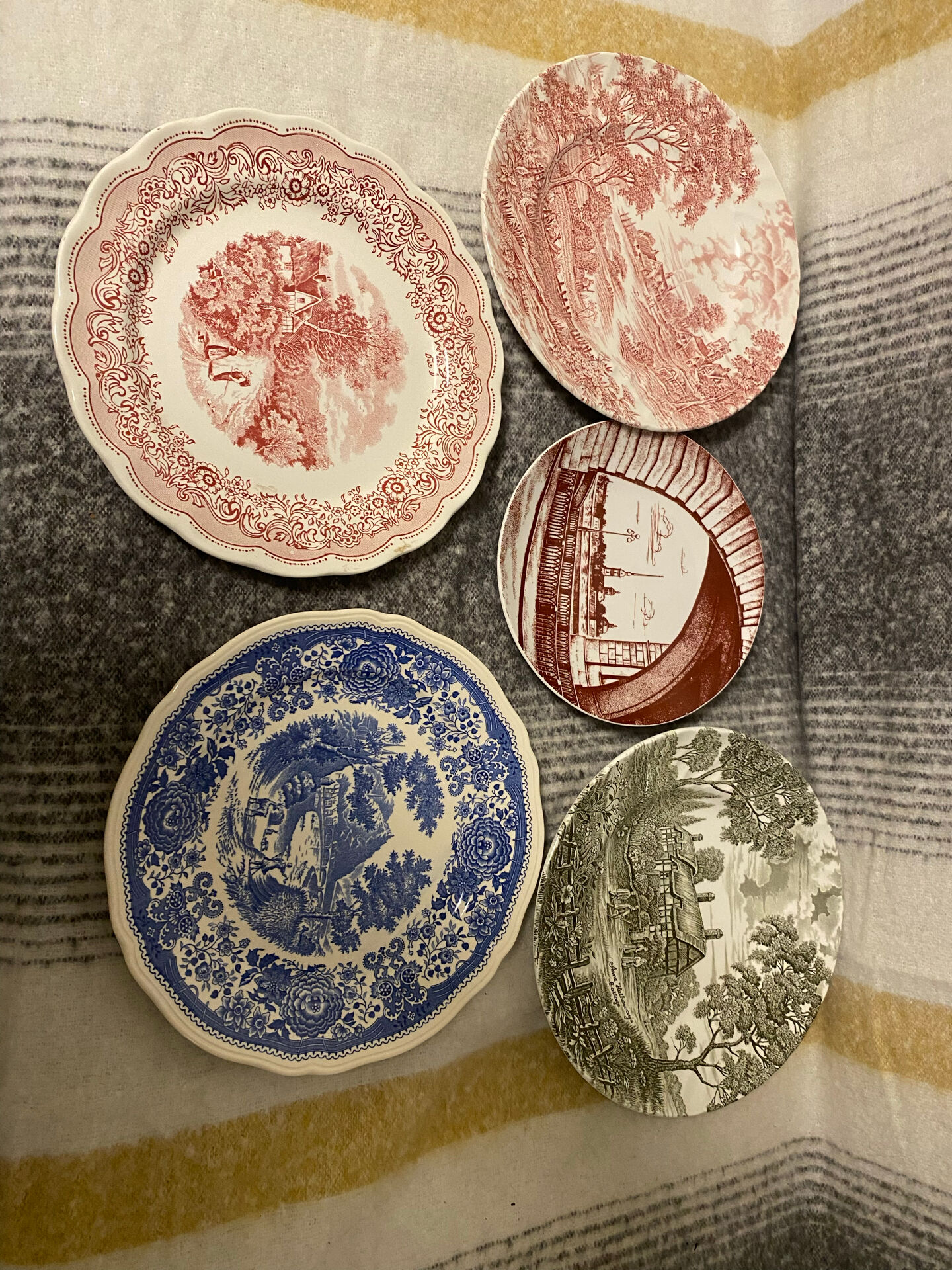 lot de 5 assiettes de collection