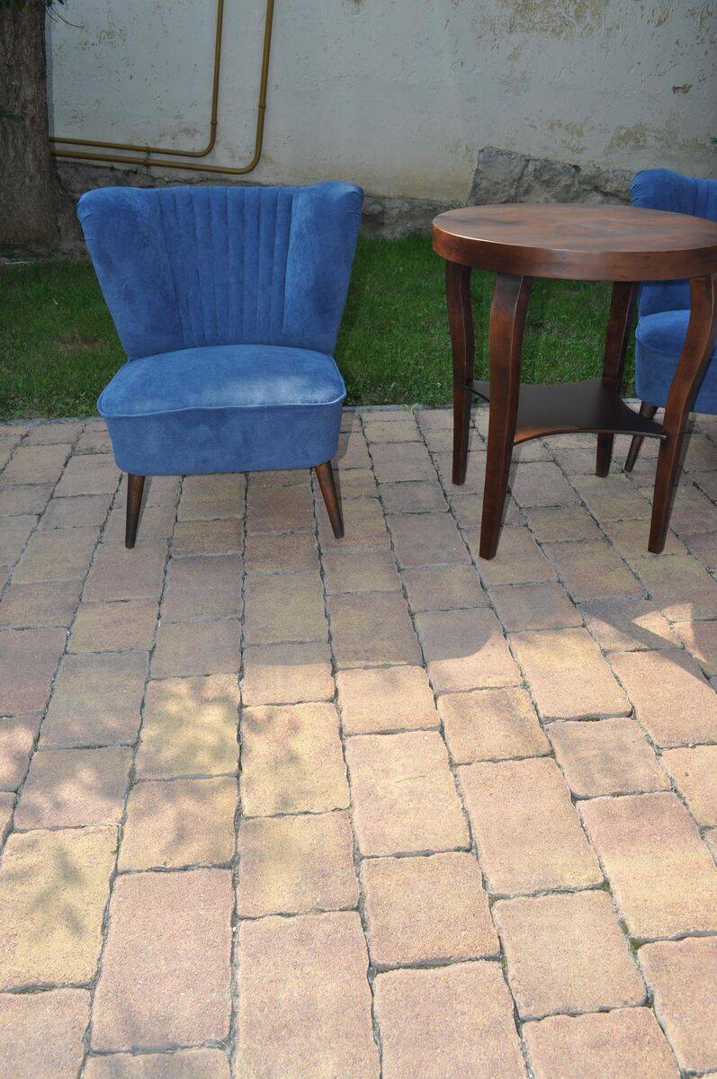 Paire de chaises cocktail bleues en tissu et bois, années 1950 Mid-Century