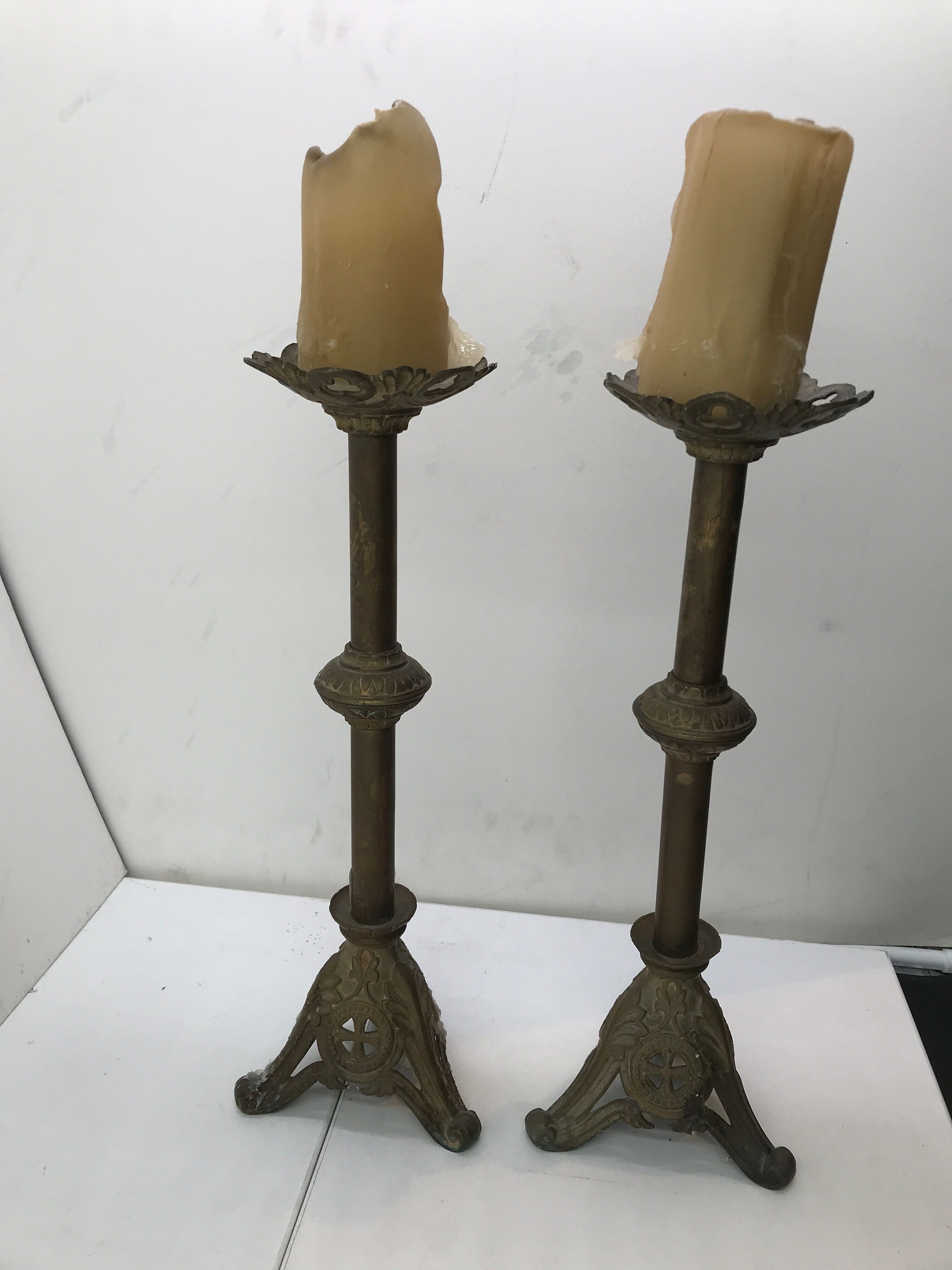 Pair of candle spades / candle holder