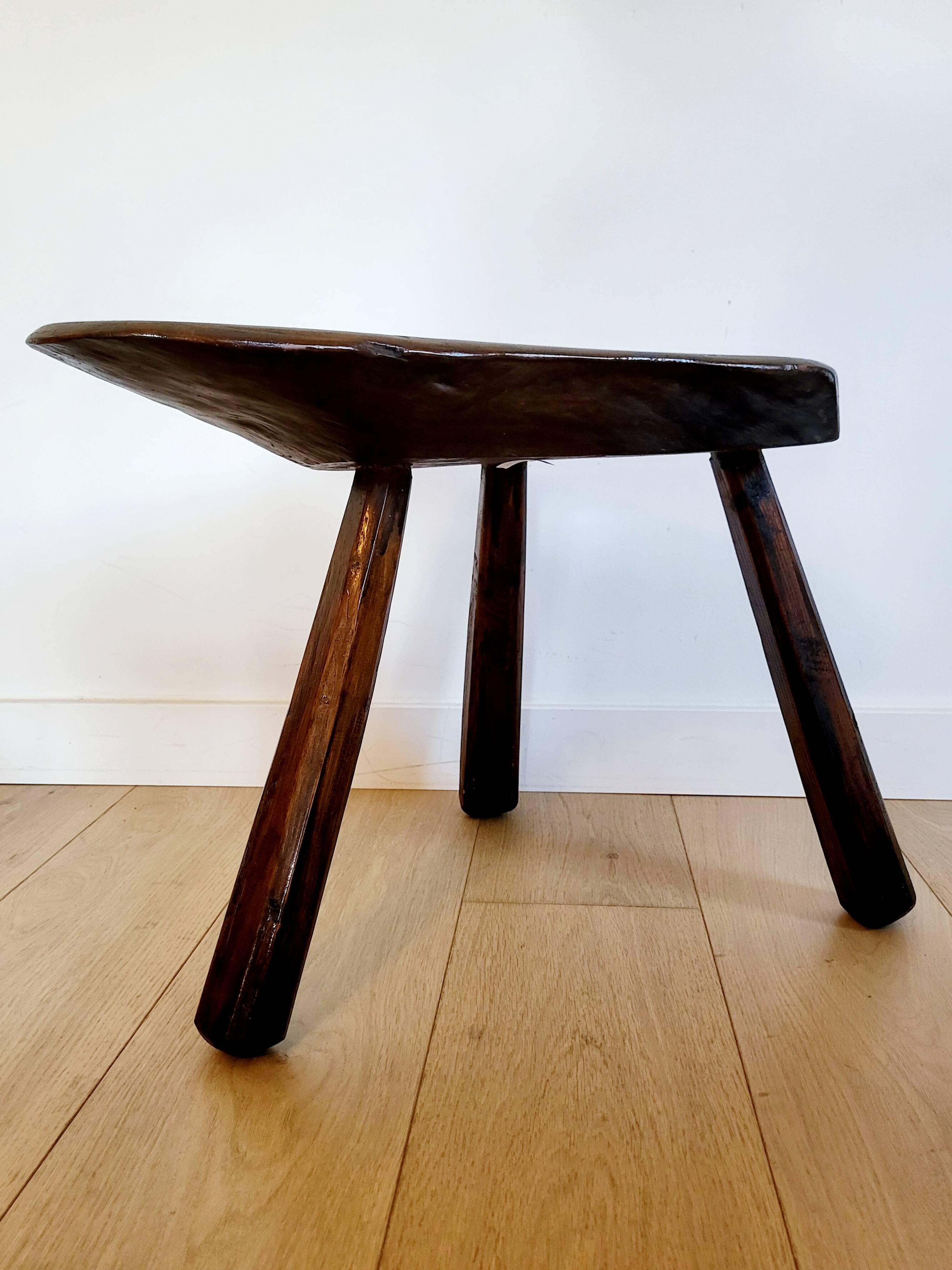Table d'appoint ou banc en bois massif brut, style brutaliste, 1960