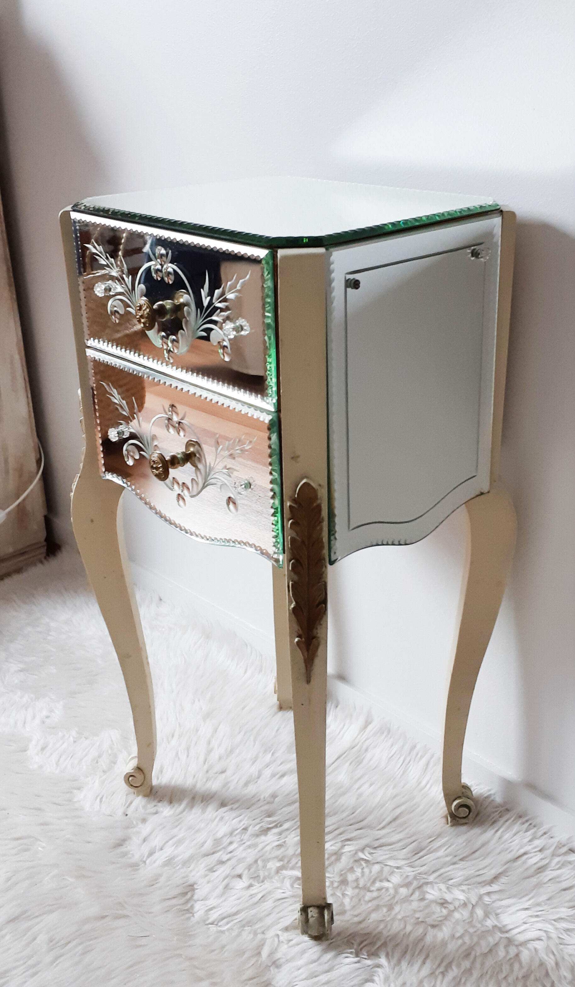 Mirror art deco bedside table