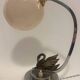 Lampe à poser époque Art déco laiton chromé globe opaline rose décor cygne