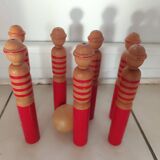 7 old skittles + 1 ball.