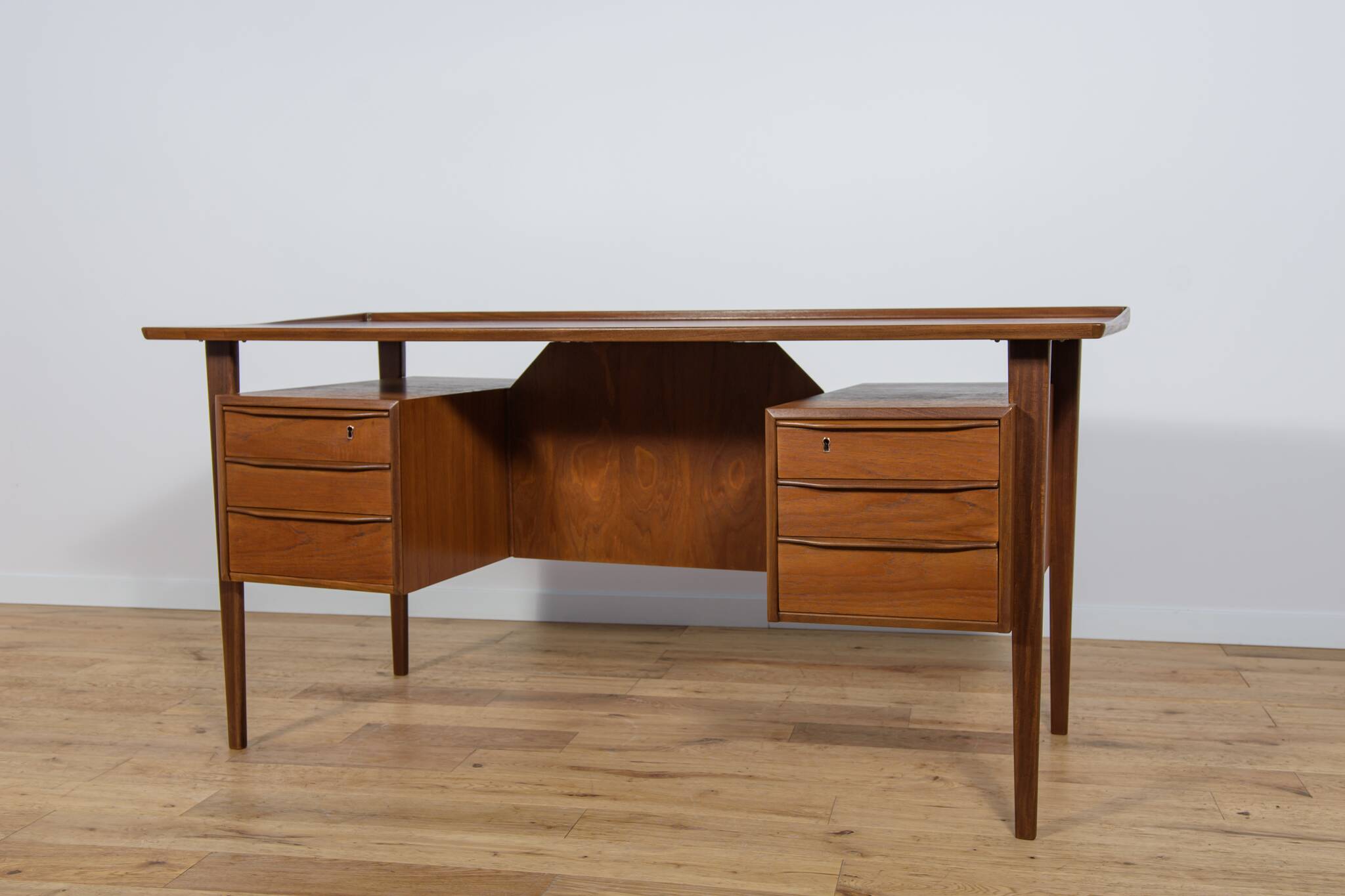 Mid-Century Freestanding Teak Desk by Peter Løvig Nielsen, 1960s