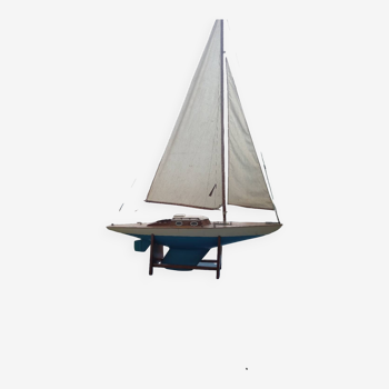 Basin sailboat