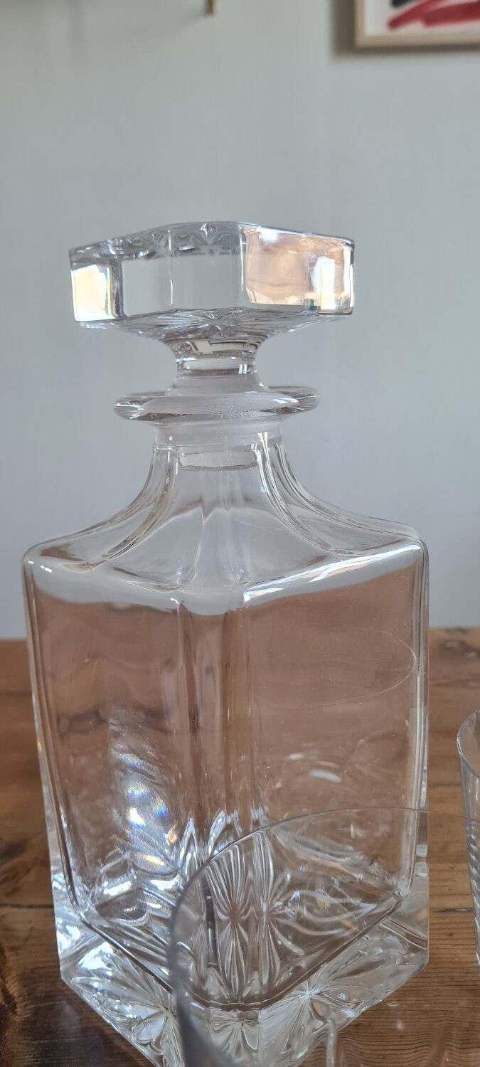 Crystal whisky decanter