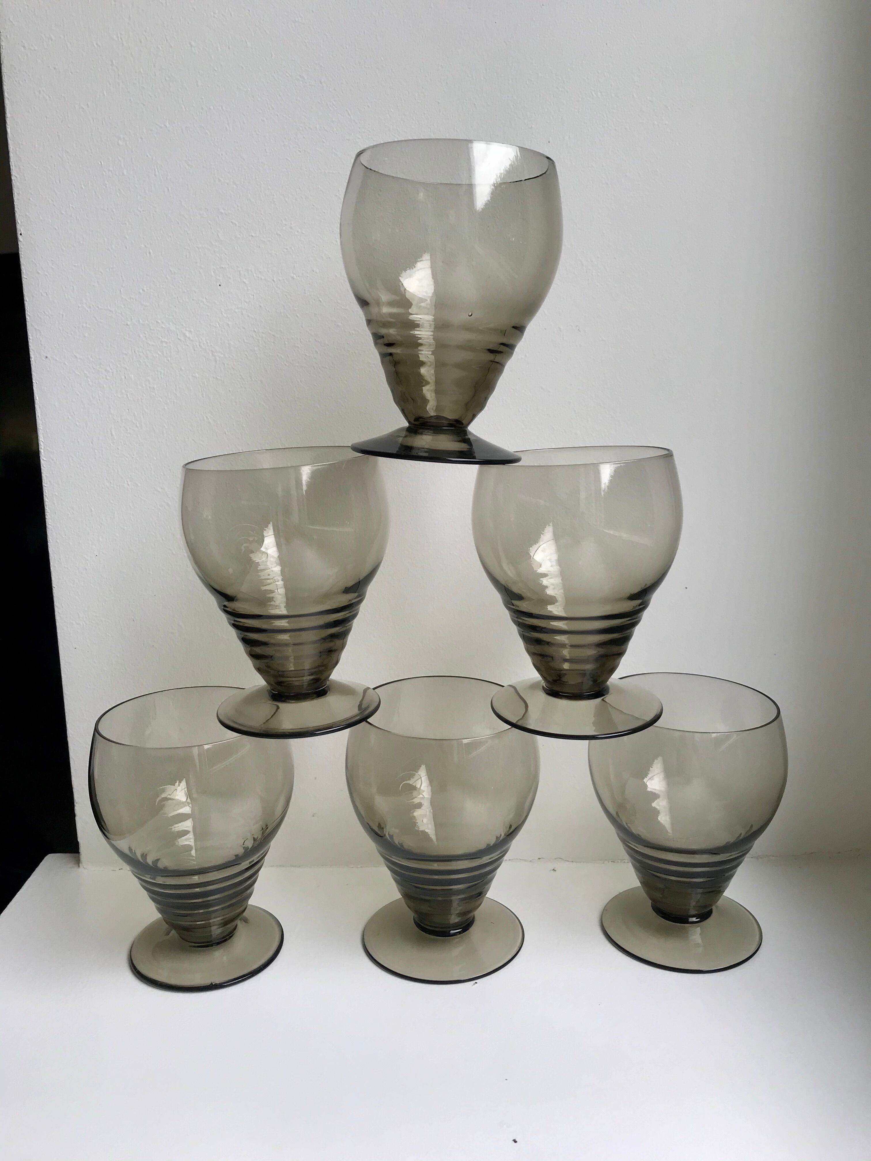 Set of 6 small art deco design wine glasses in smoked glass 30-40s