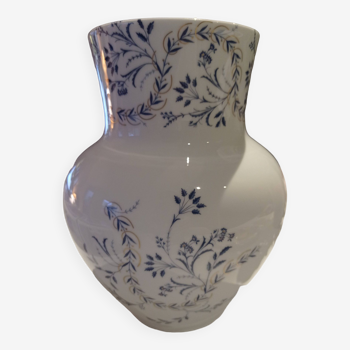 Vase en porcelaine de Limoges Lafarge