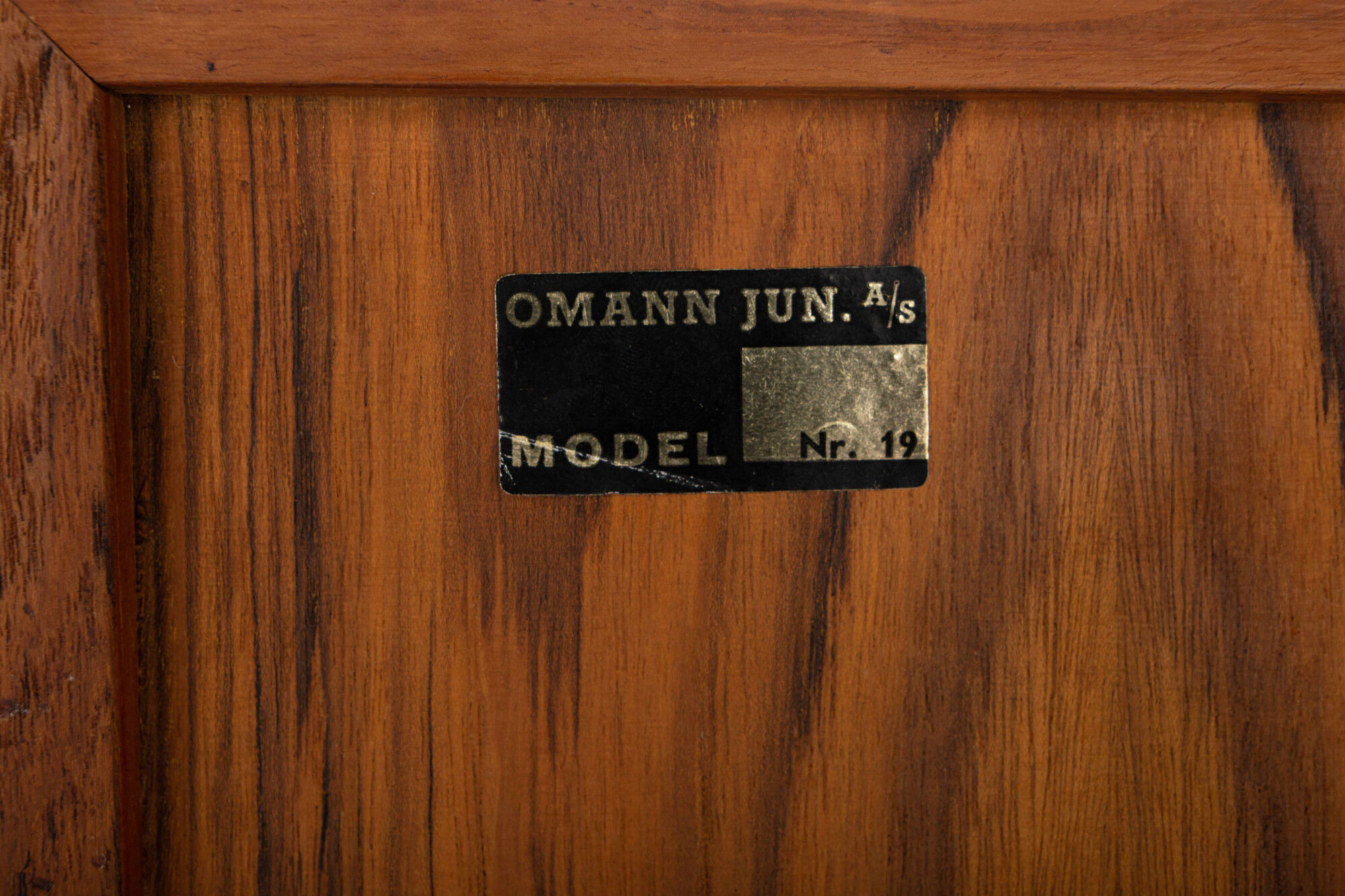 Enfilade modèle 19 en teck, Danemark, années 1960