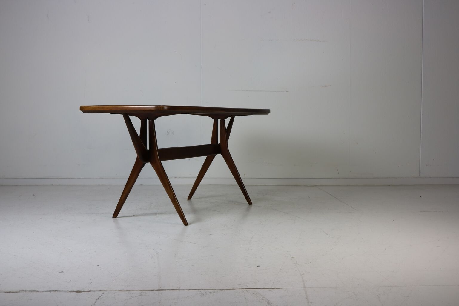 Italian design coffee table by Cesare Lacca for Cassina