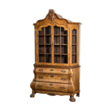 old massive showcase