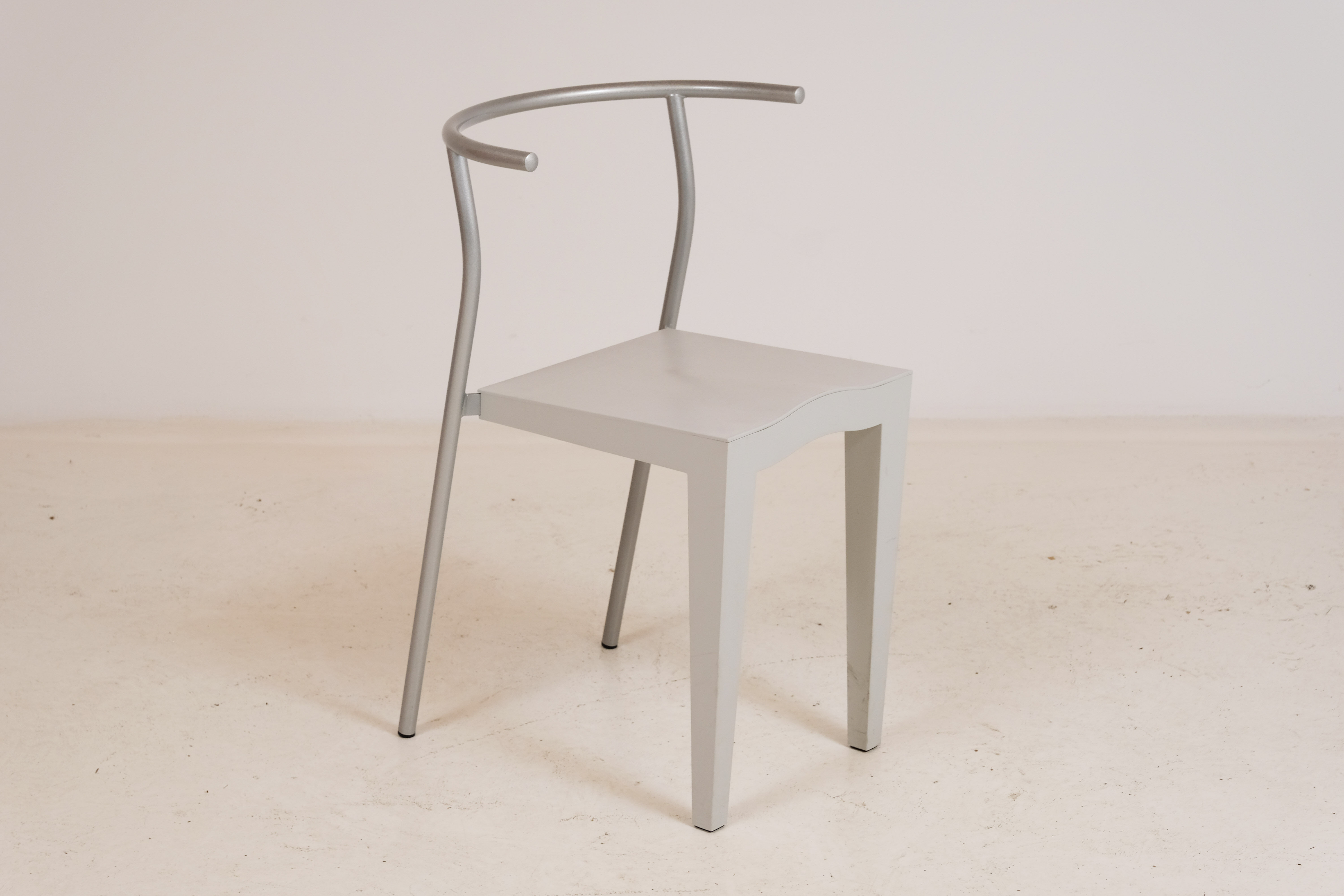 2 chaises Dr Glob de Philippe Starck pour Kartell 1980