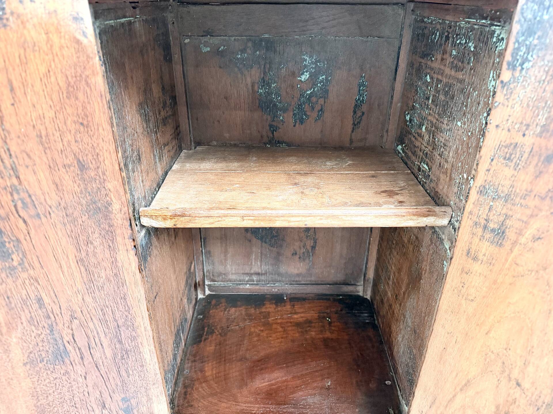 Popular Art cabinet sideboard, 1900