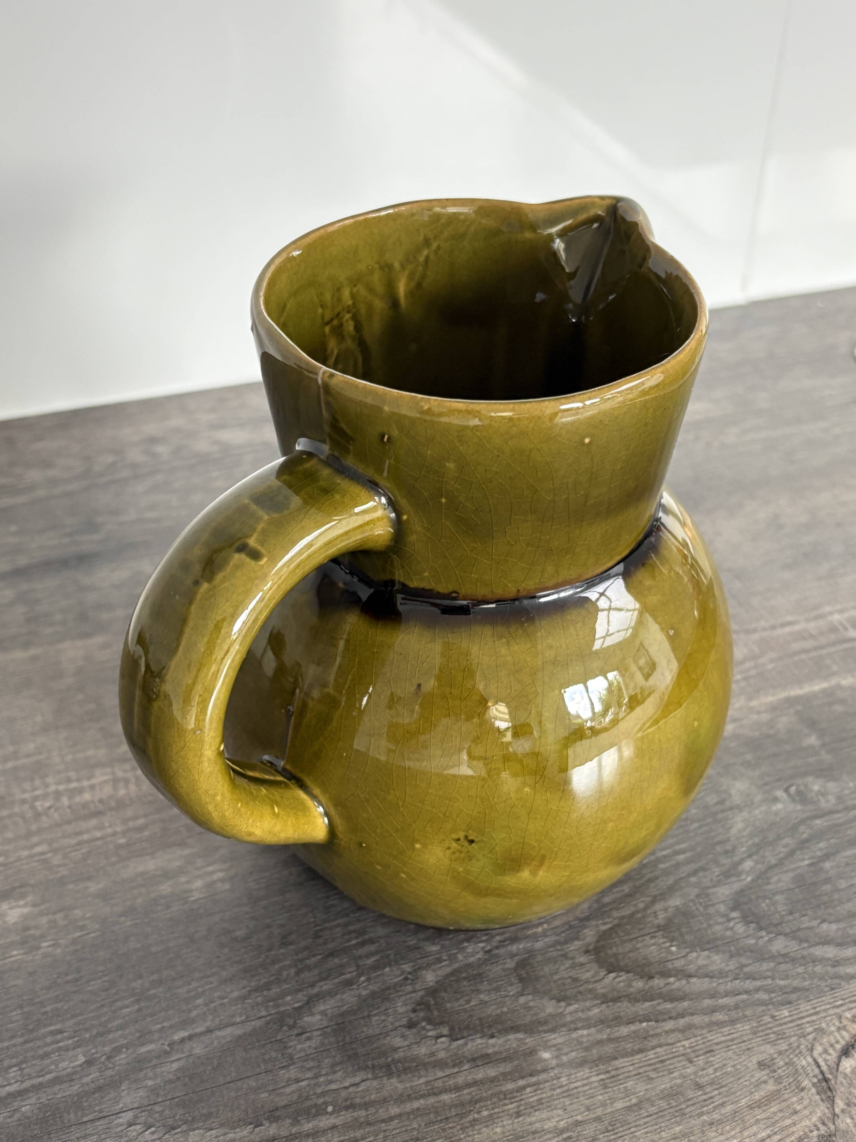 Pichet vintage en céramique vernissée