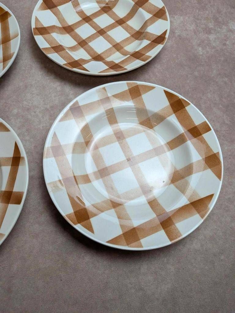 Set of 6 vintage deep plates Moulin des Loups – Checkered pattern