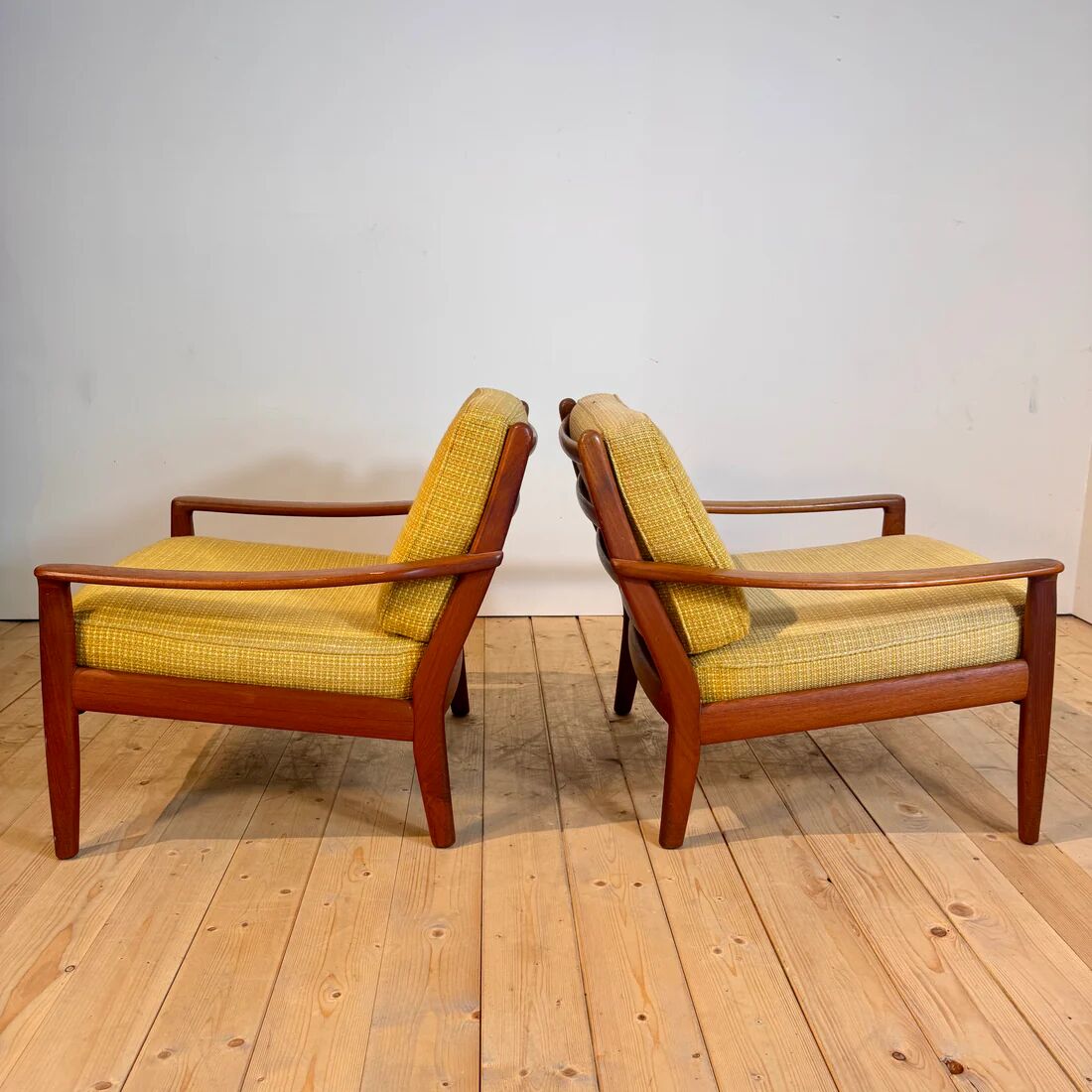 Paire de fauteuils danois en teck, années 1960