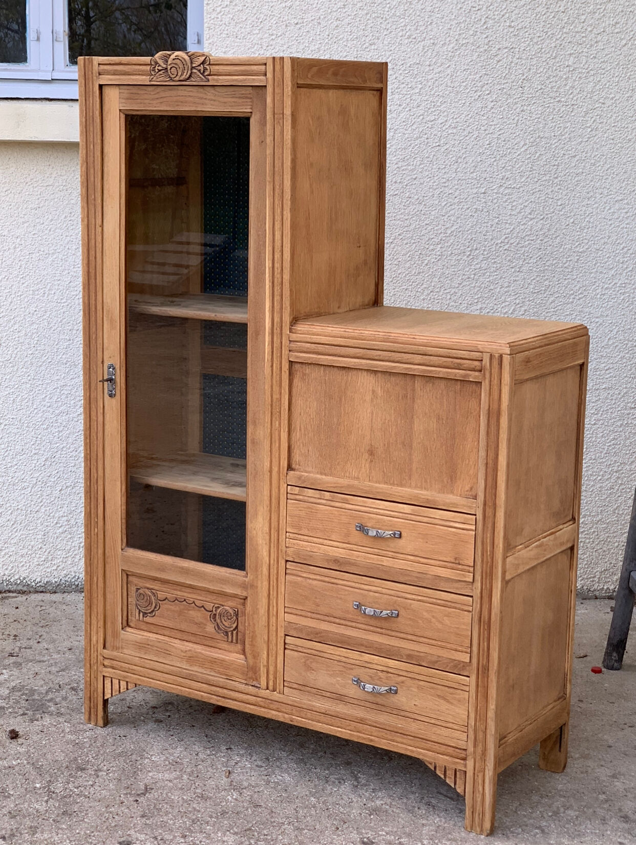 Art Deco asymmetrical glass Parisian wardrobe 1930