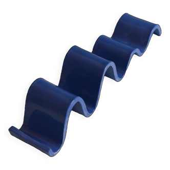 Cobalt blue wave pocket emptier