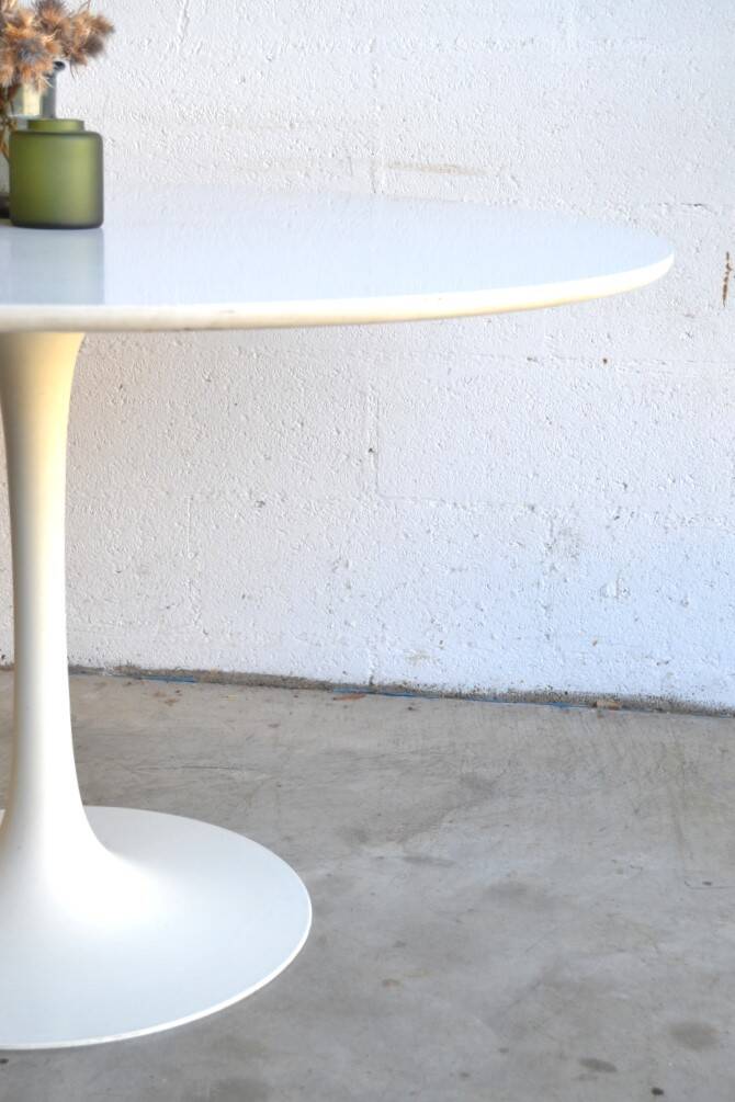 Table "Tulip" by Maurice Burke for Arkana