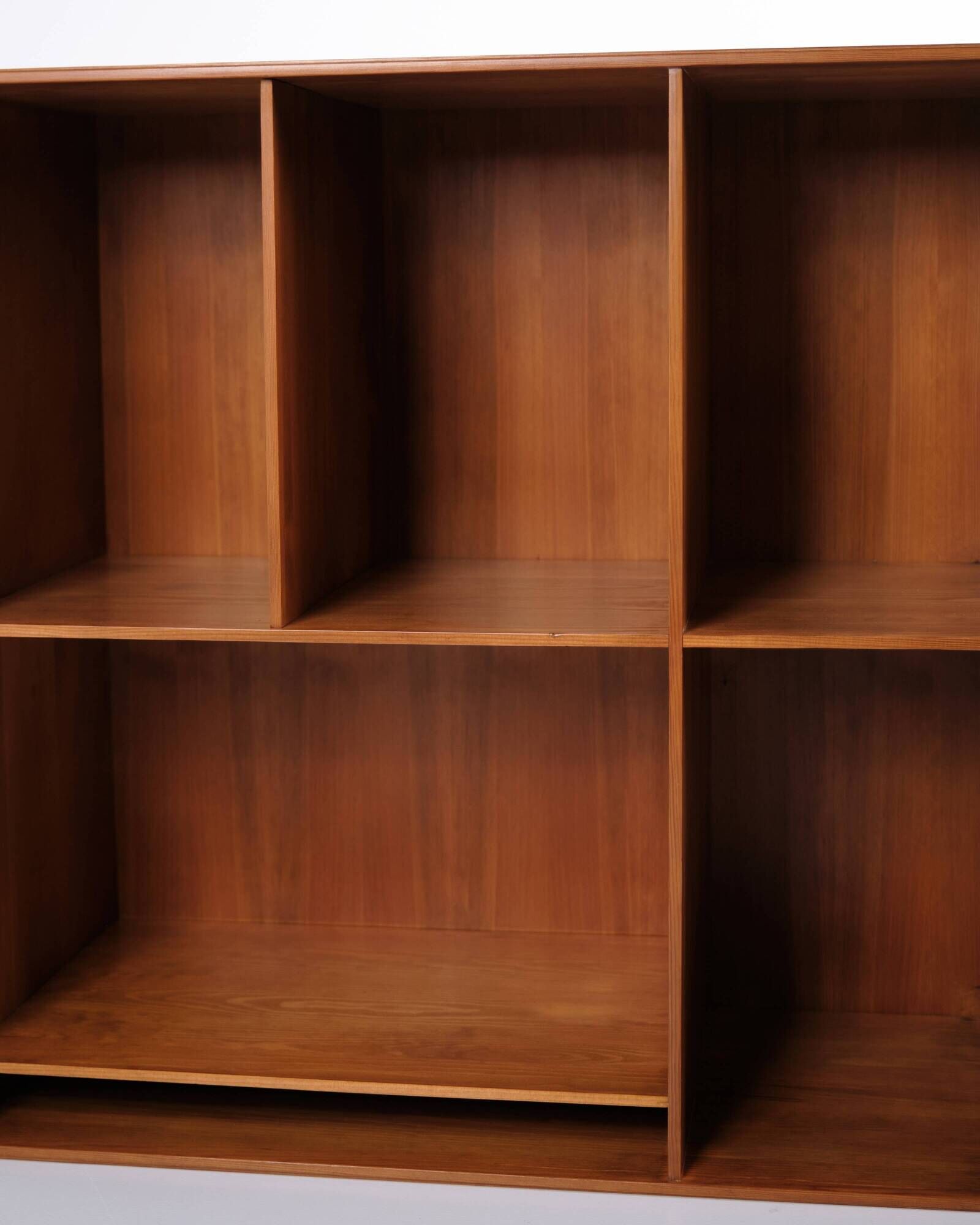 Bibliothèque - pin de l'Oregon - Mogens Koch - Rud. Rasmussen - années 1970