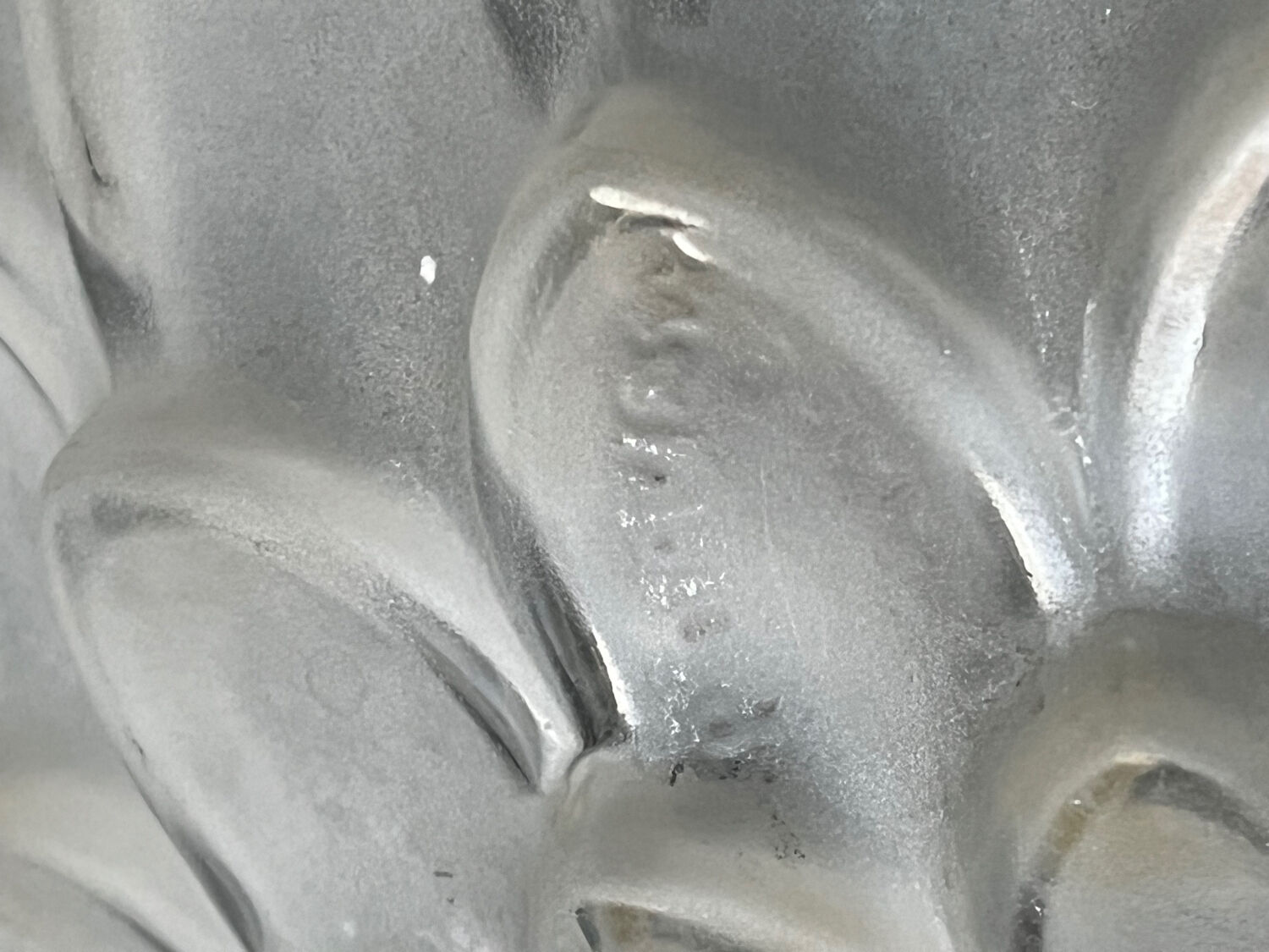 Artichoke vase by Pierre d'Avesn