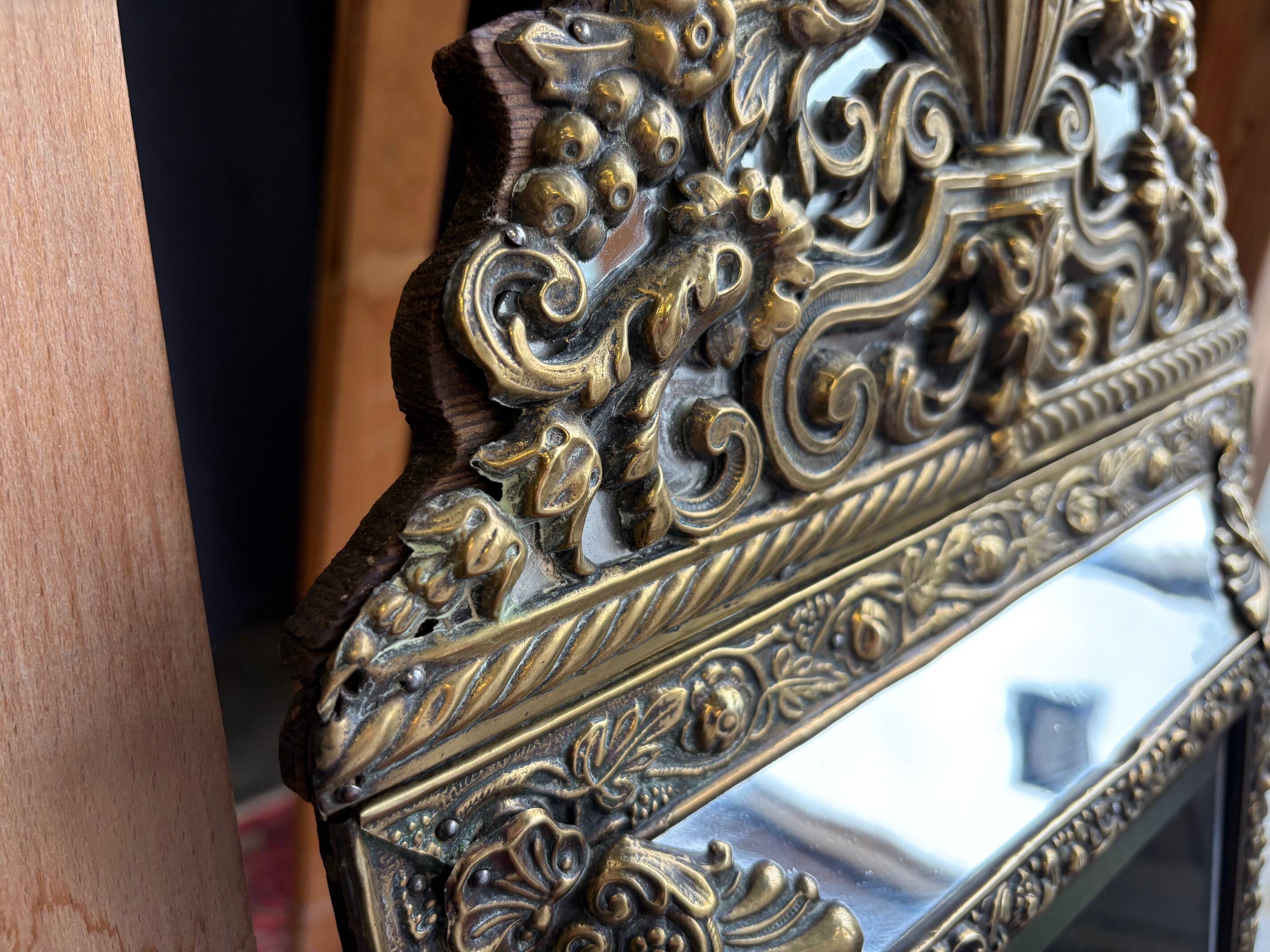 Napoleon III style mirror with gilt brass side panels