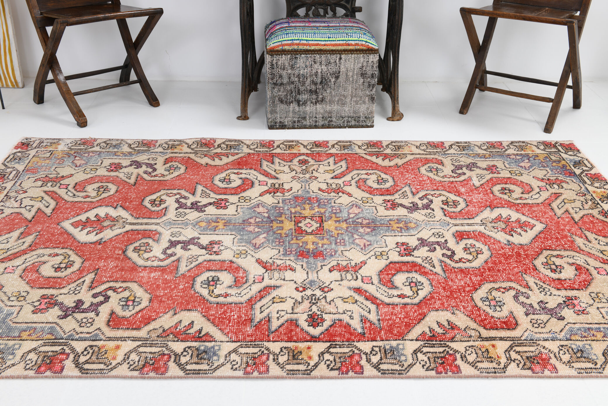 4x7 classic red vintage rug, 126x227cm