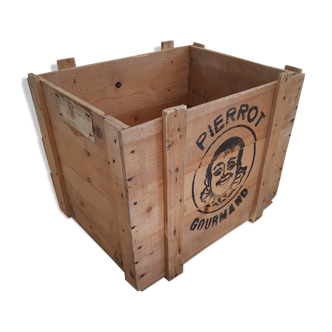 Former pierrot Gourmand wood crate