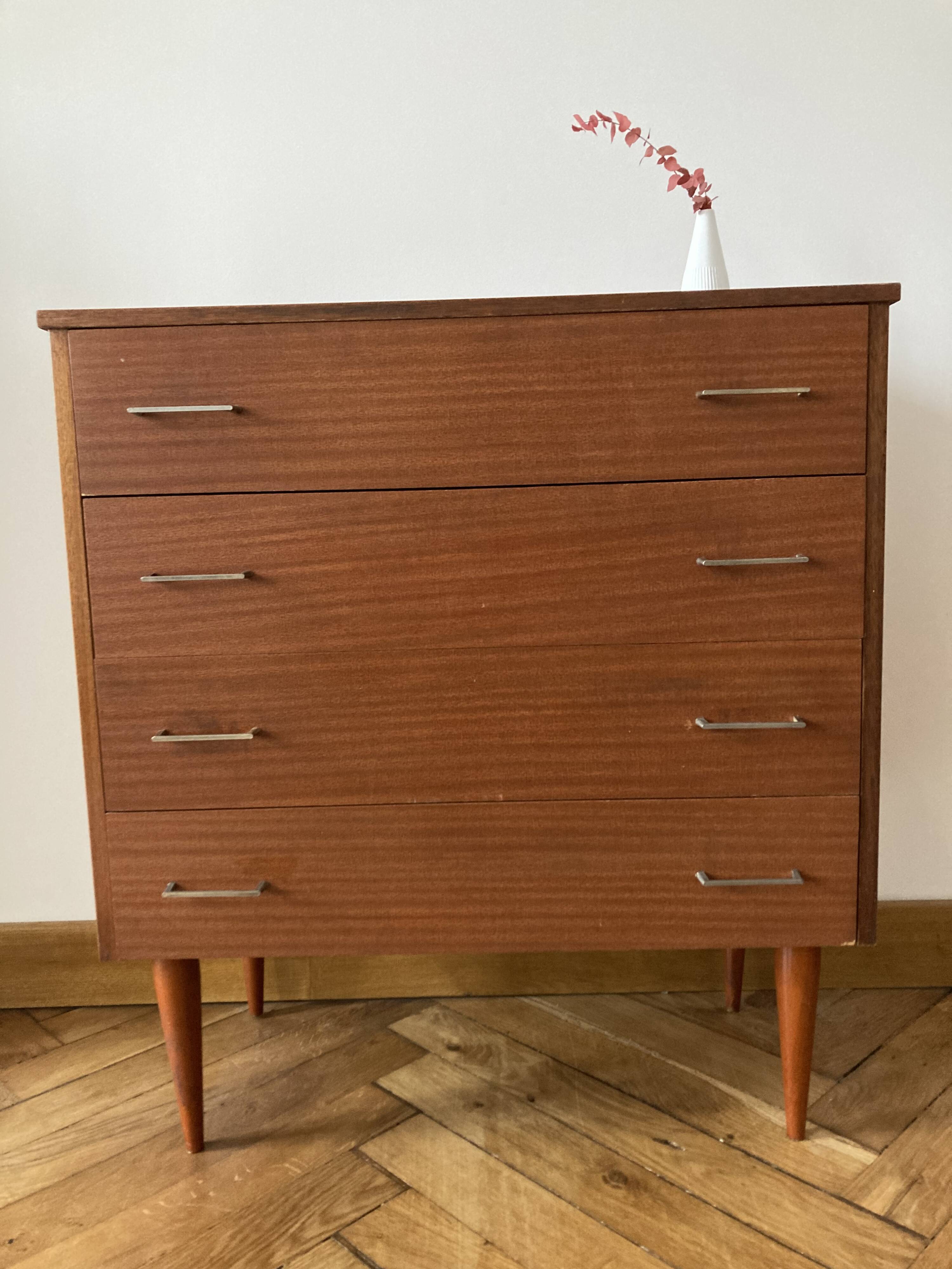 60's chest of drawers