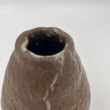 Veined terracotta vase