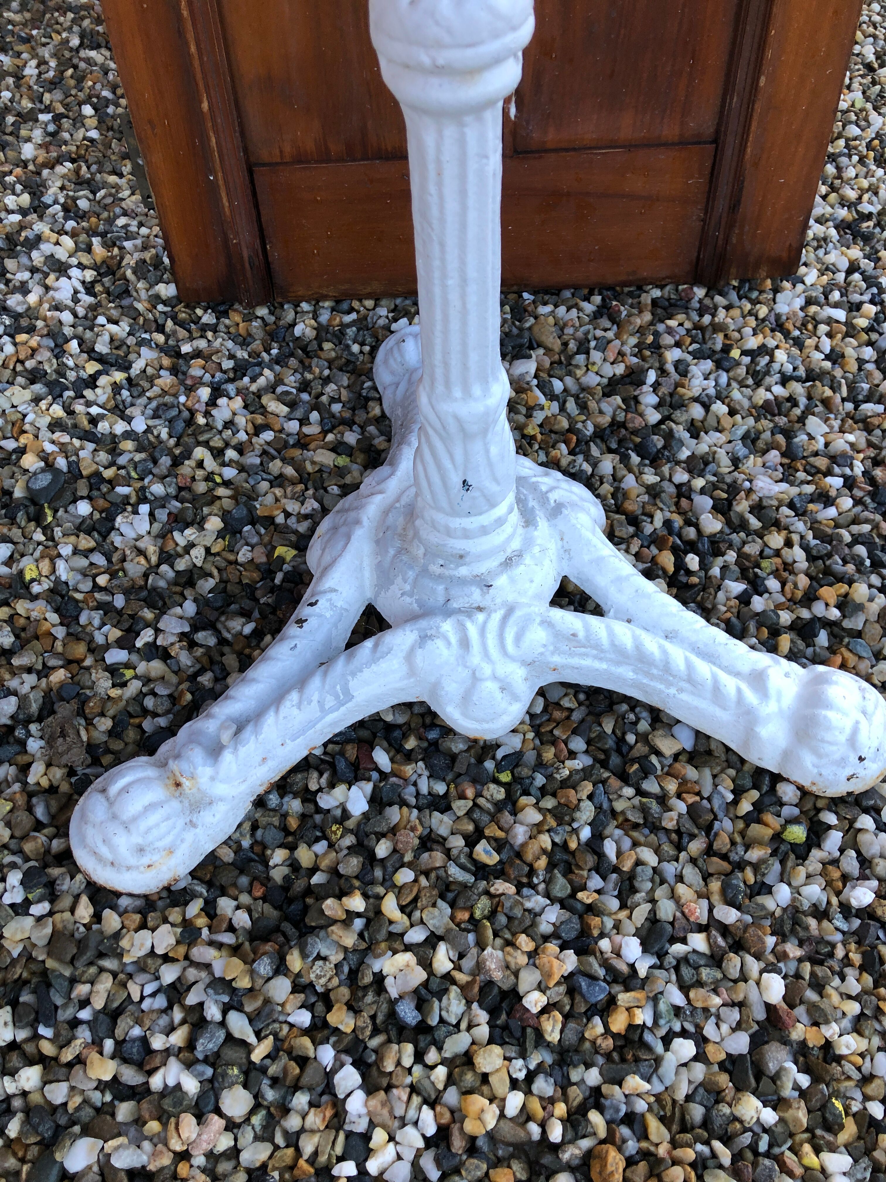 Marble pedestal table bistro