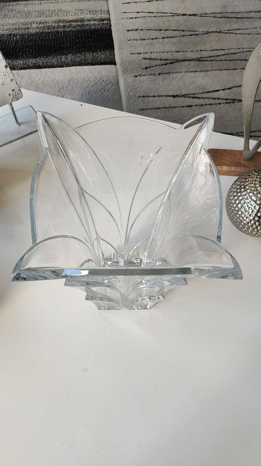 Large stylish crystal vase, floral/palm shape. High 30 cm