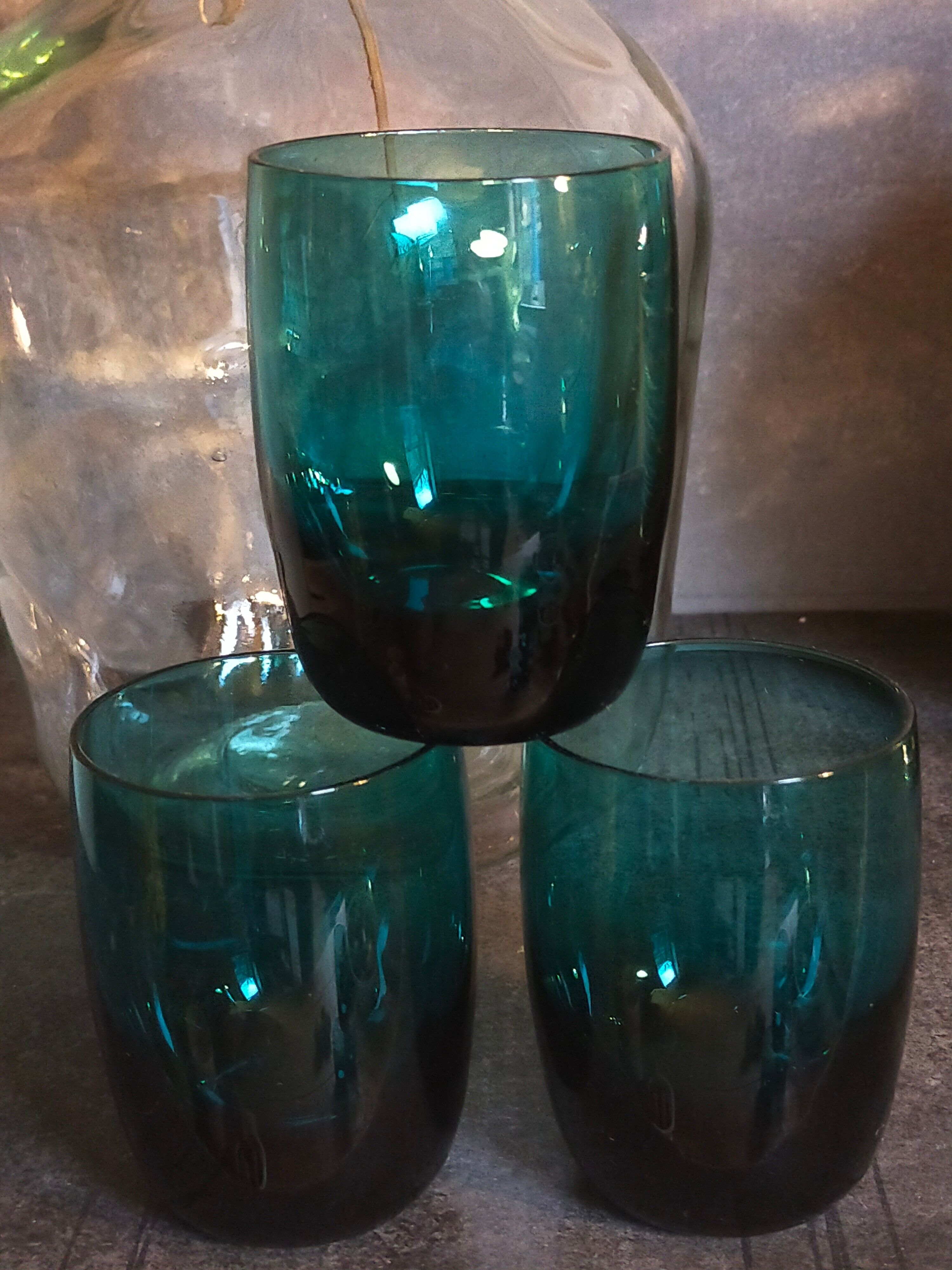 Six verres de verrier bleus paon vintages