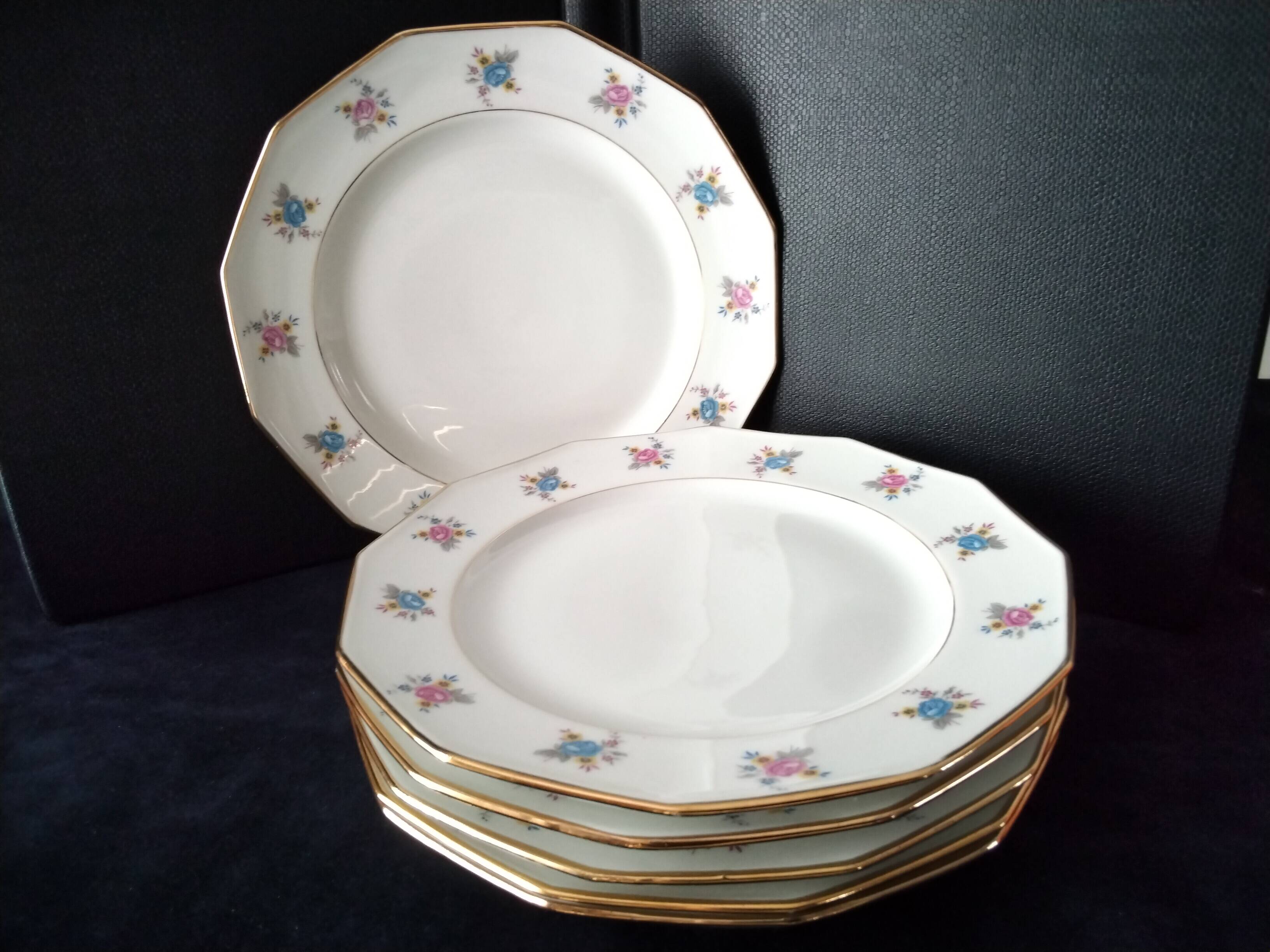 6 flat plates in Limoges porcelain