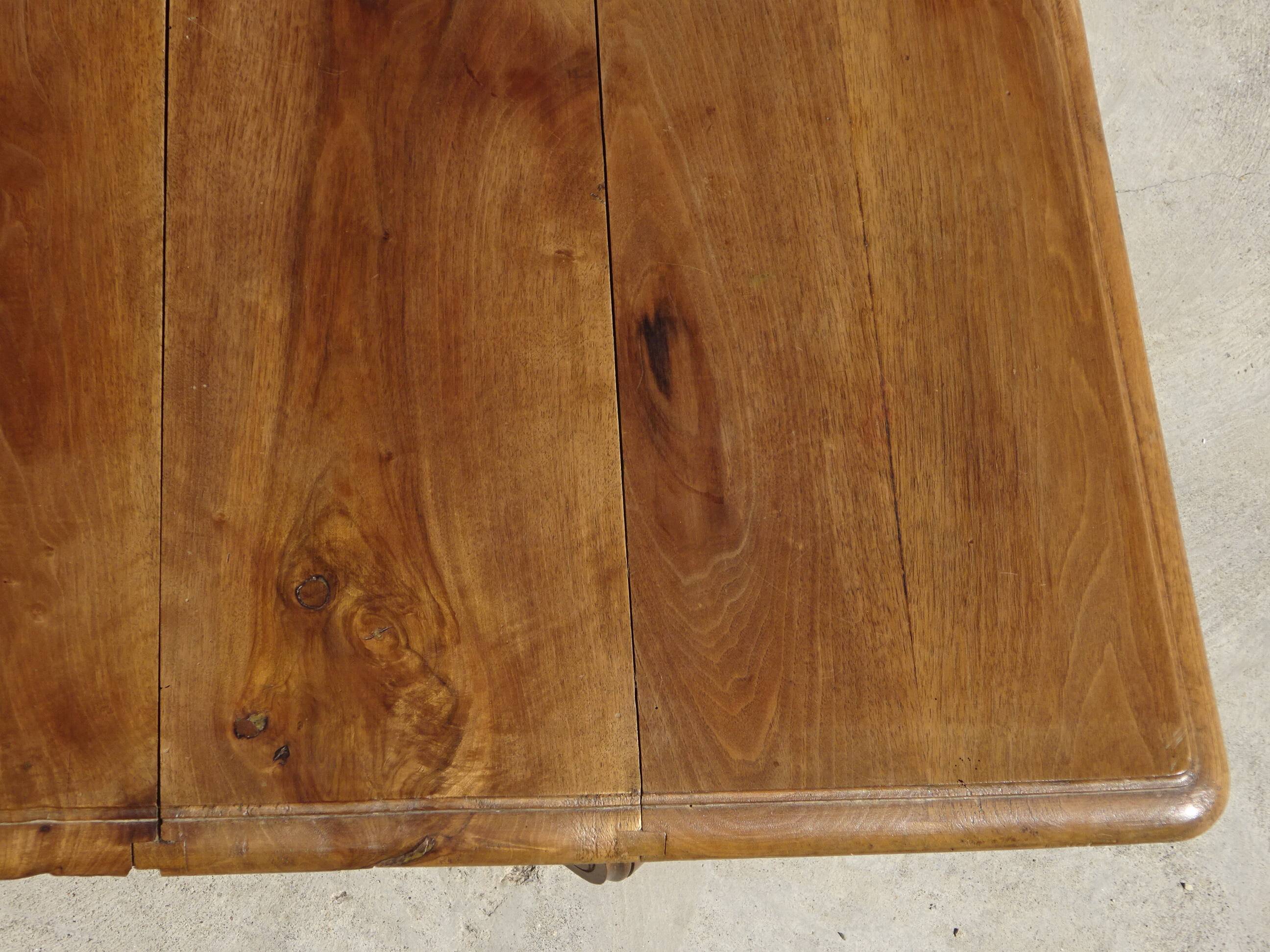 Square dining table, central leg, seats 8