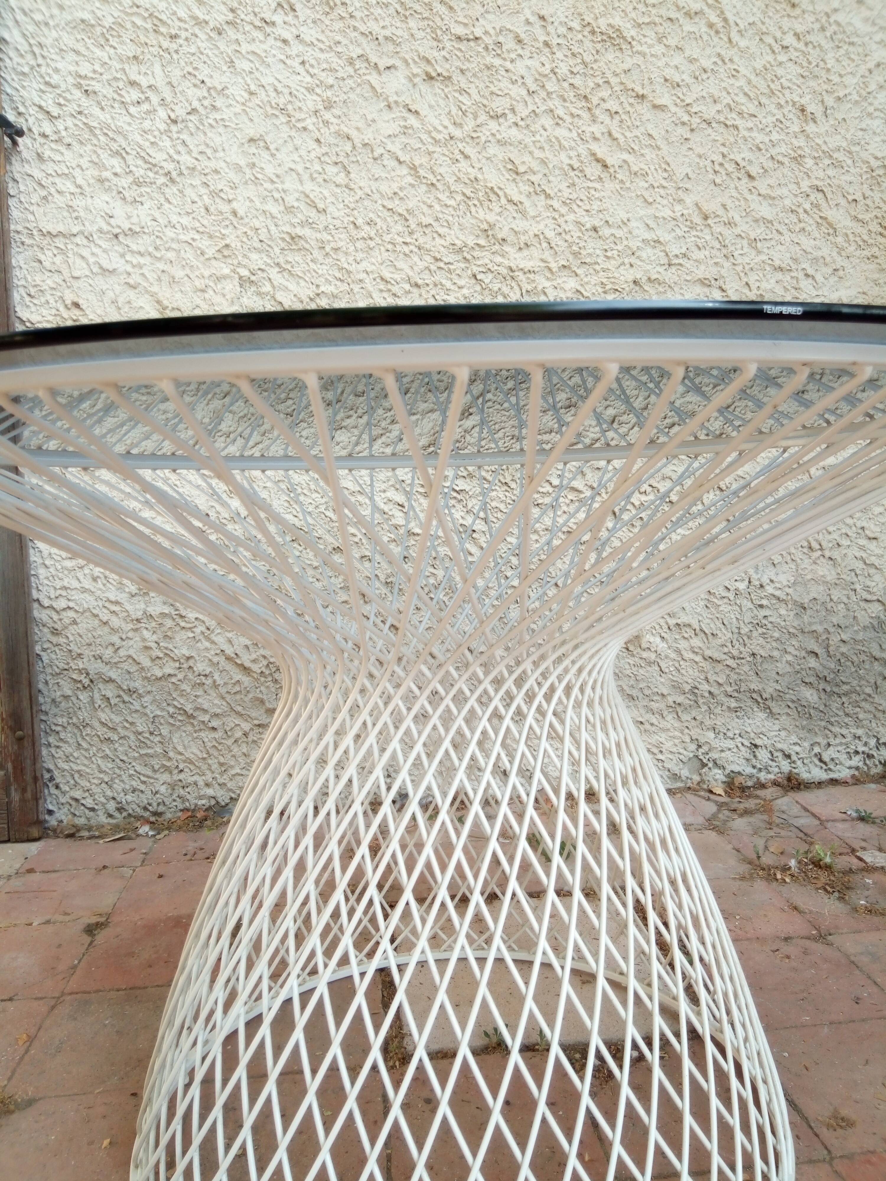 Garden table - designer Jean-Marie Massaud