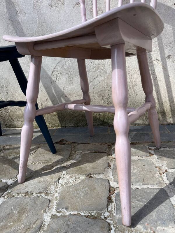 Chaise Baumann rose pâle