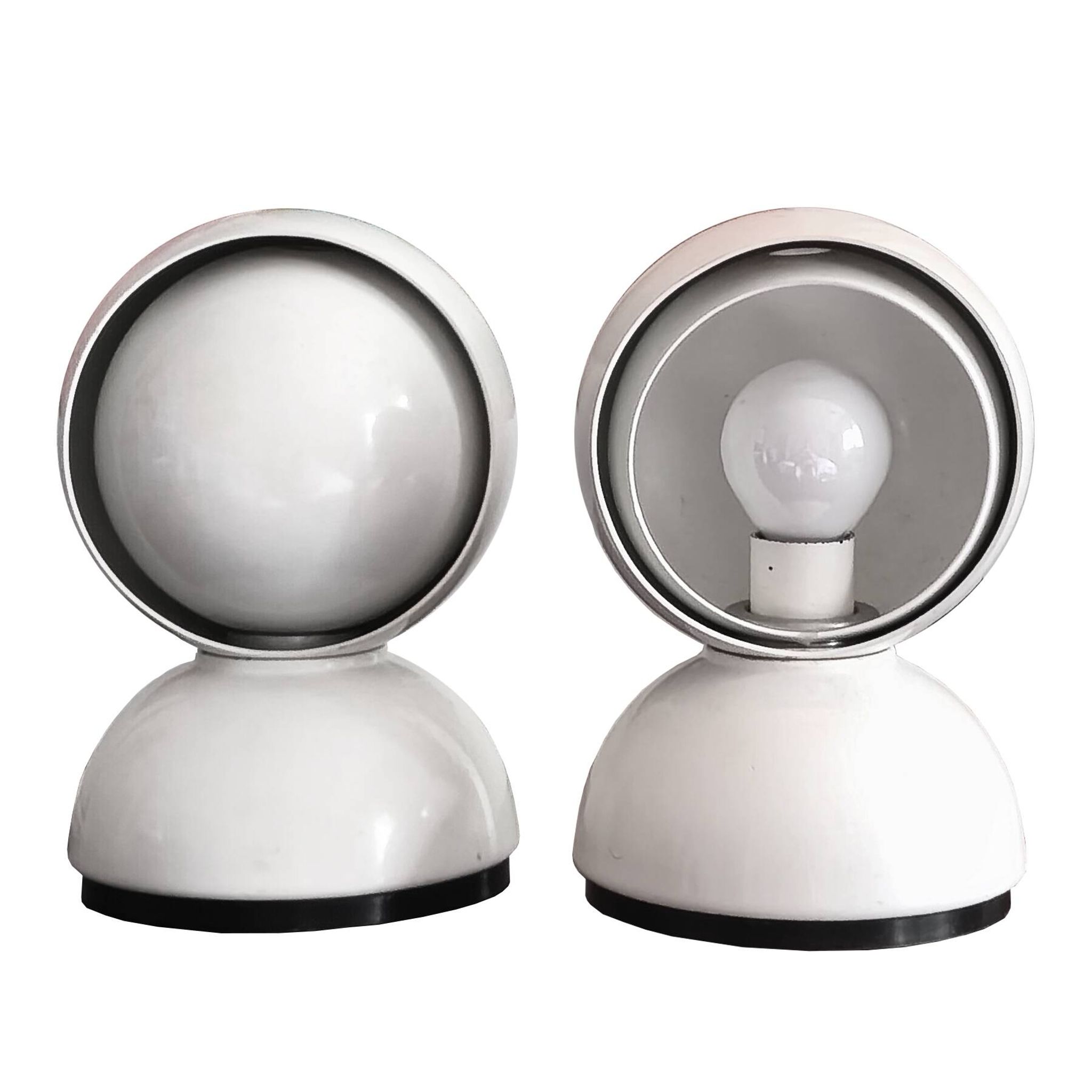 Pair of Eclisse lamps by Vico Magistretti for Artemide, Italy, 1965.