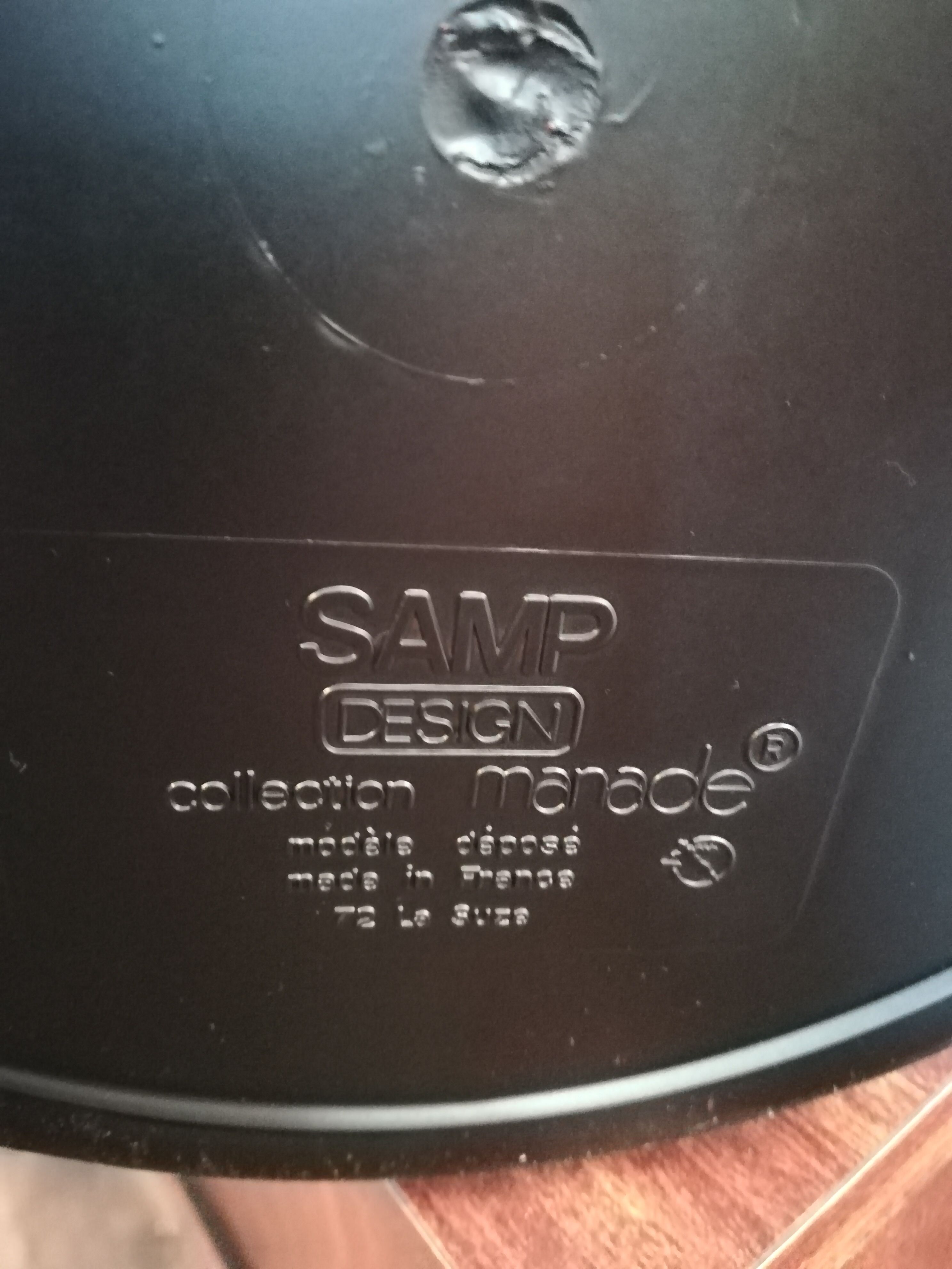 Jean-René Talopp's umbrella door for Manade