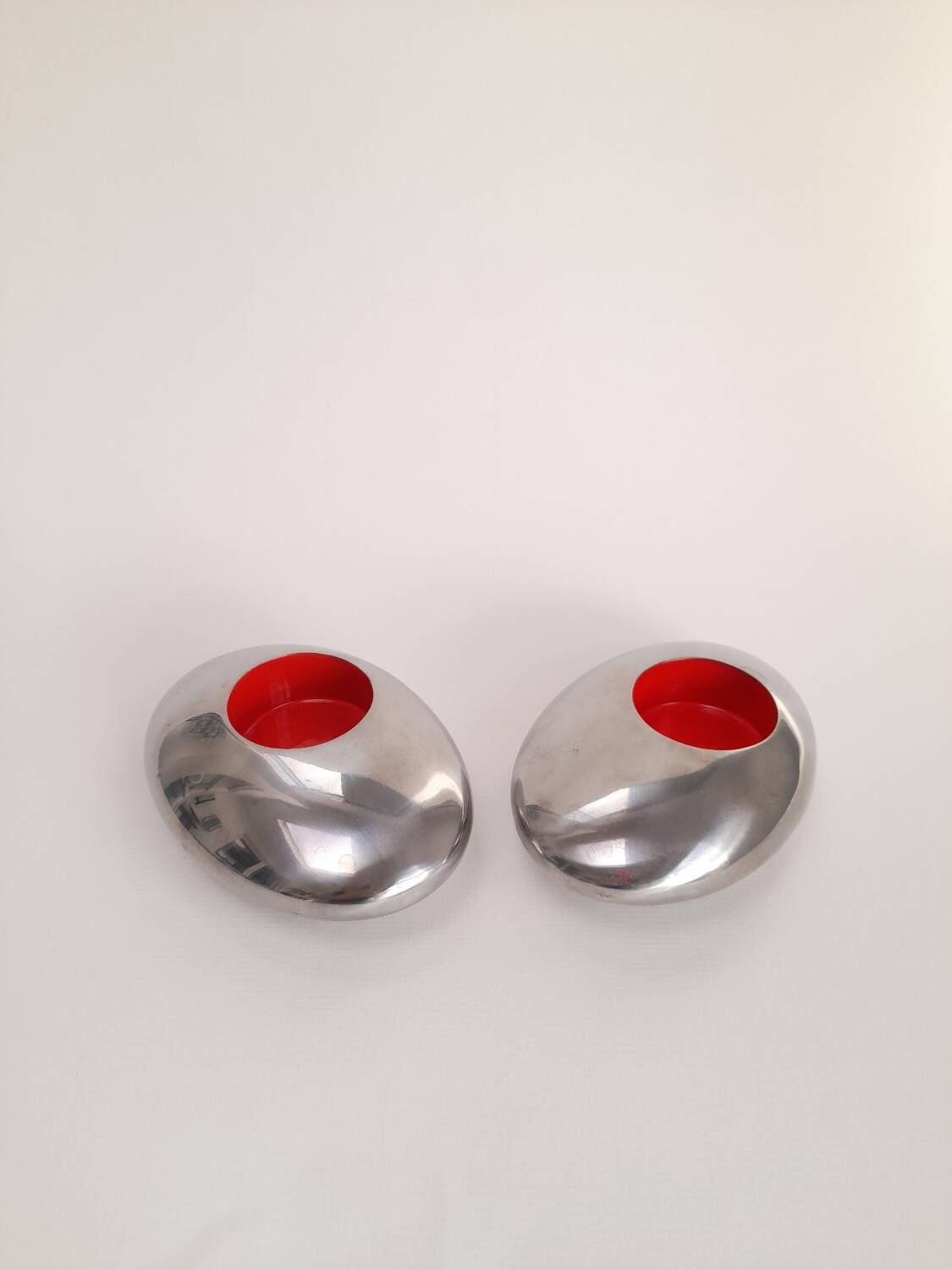 Pair of Nuance candle holders in the shape of pebbles.